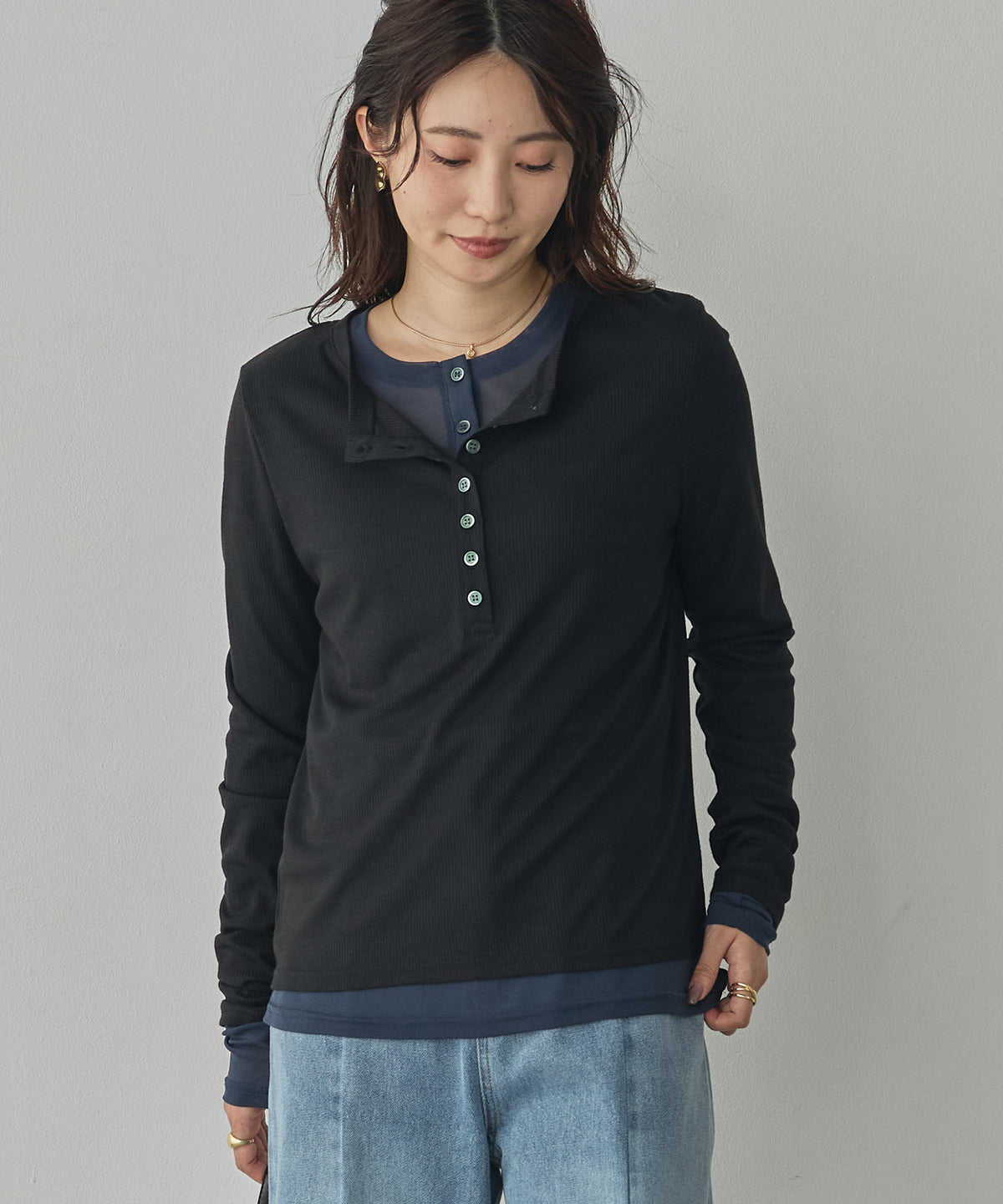 HENRY-NECK LAYERED TOPS