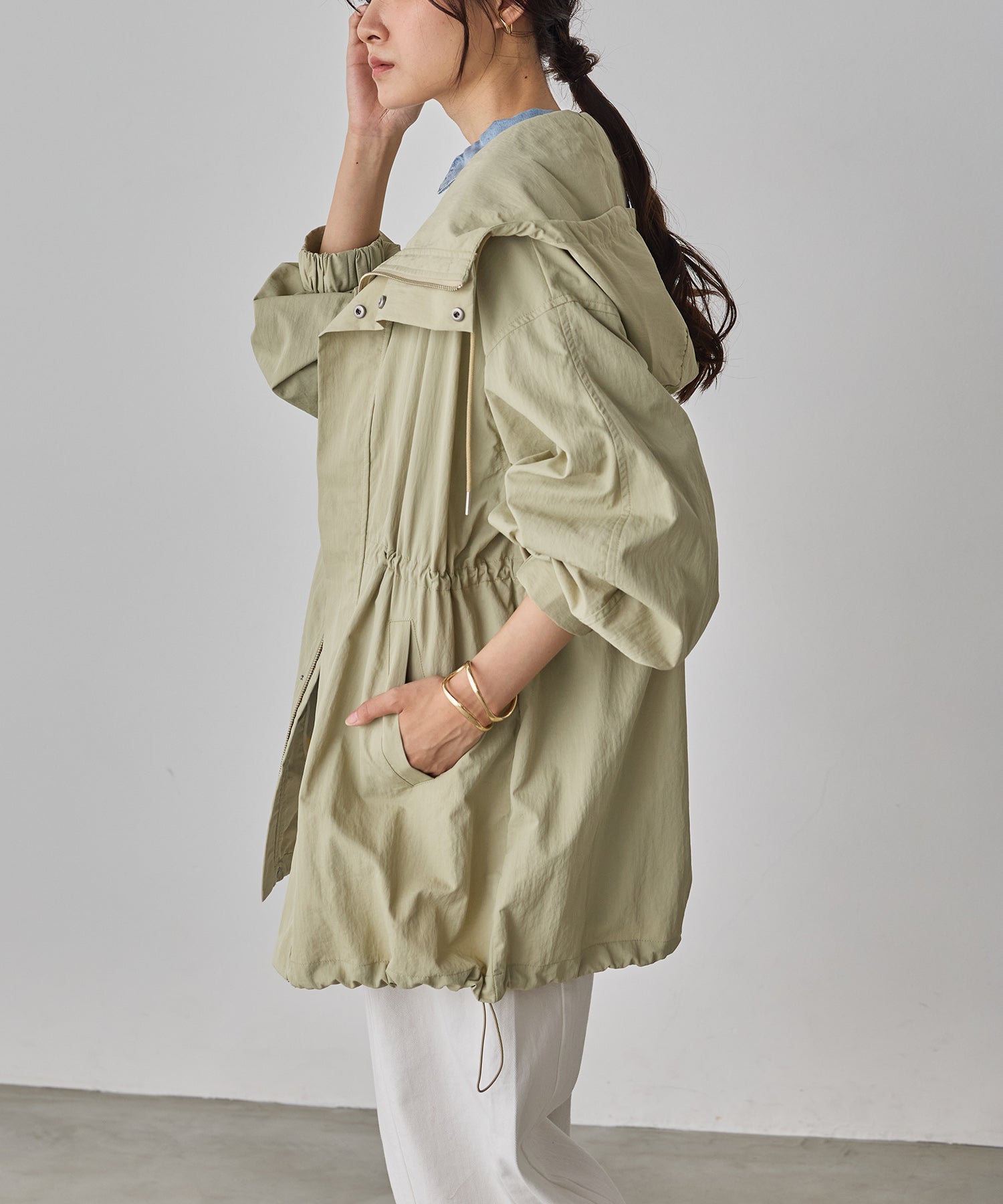 ナイロン マウンテンパーカー