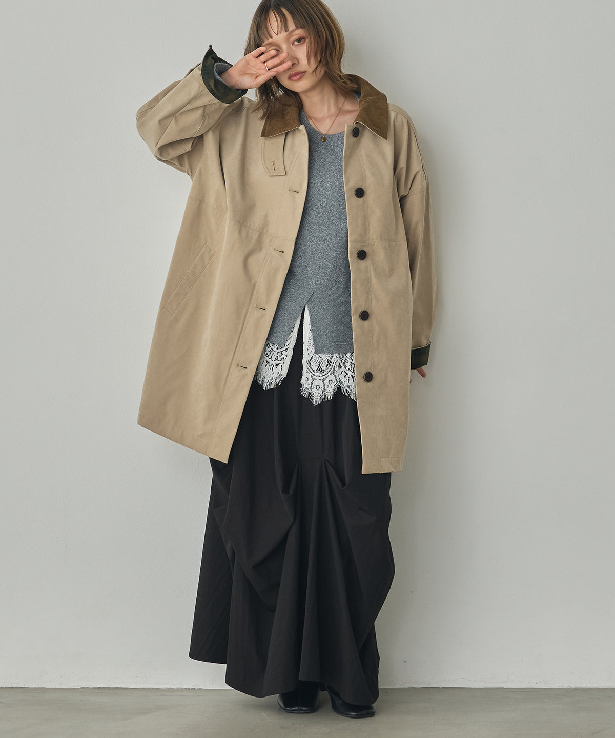 COLOUR-BLOCKED COLLAR BONDED STAND-UP COLLAR COAT