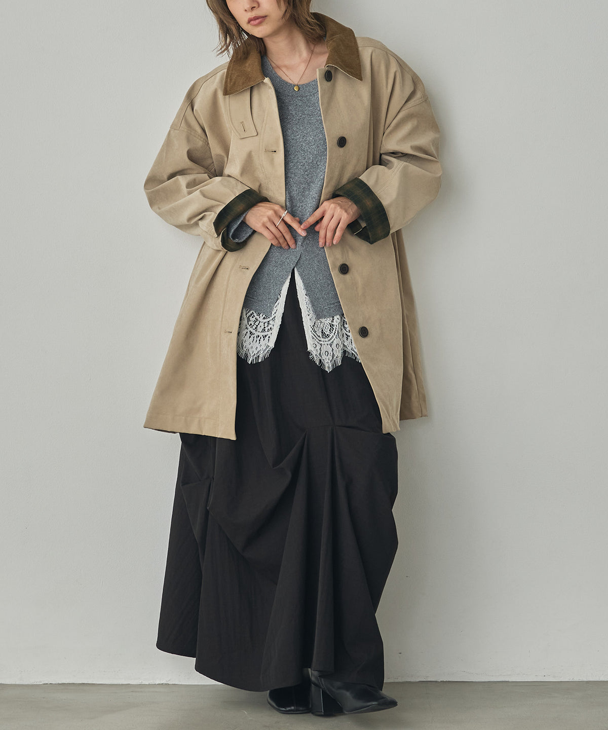 COLOUR-BLOCKED COLLAR BONDED STAND-UP COLLAR COAT