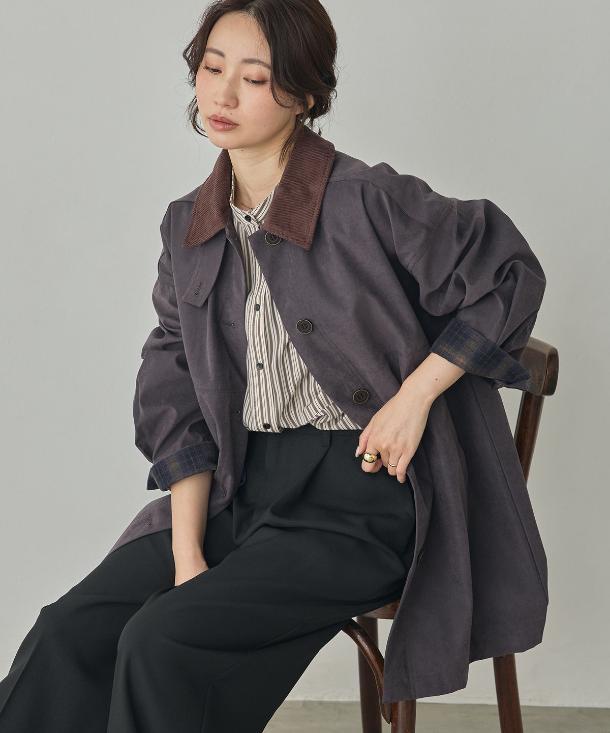 COLOUR-BLOCKED COLLAR BONDED STAND-UP COLLAR COAT