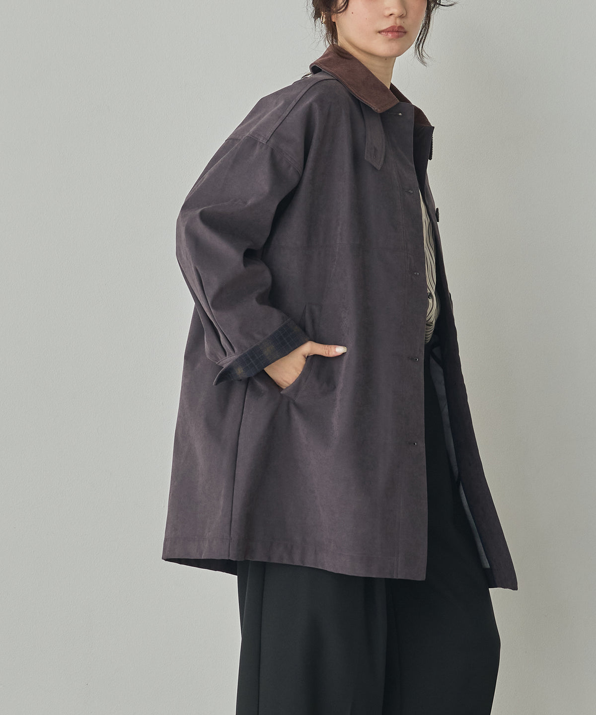 COLOUR-BLOCKED COLLAR BONDED STAND-UP COLLAR COAT