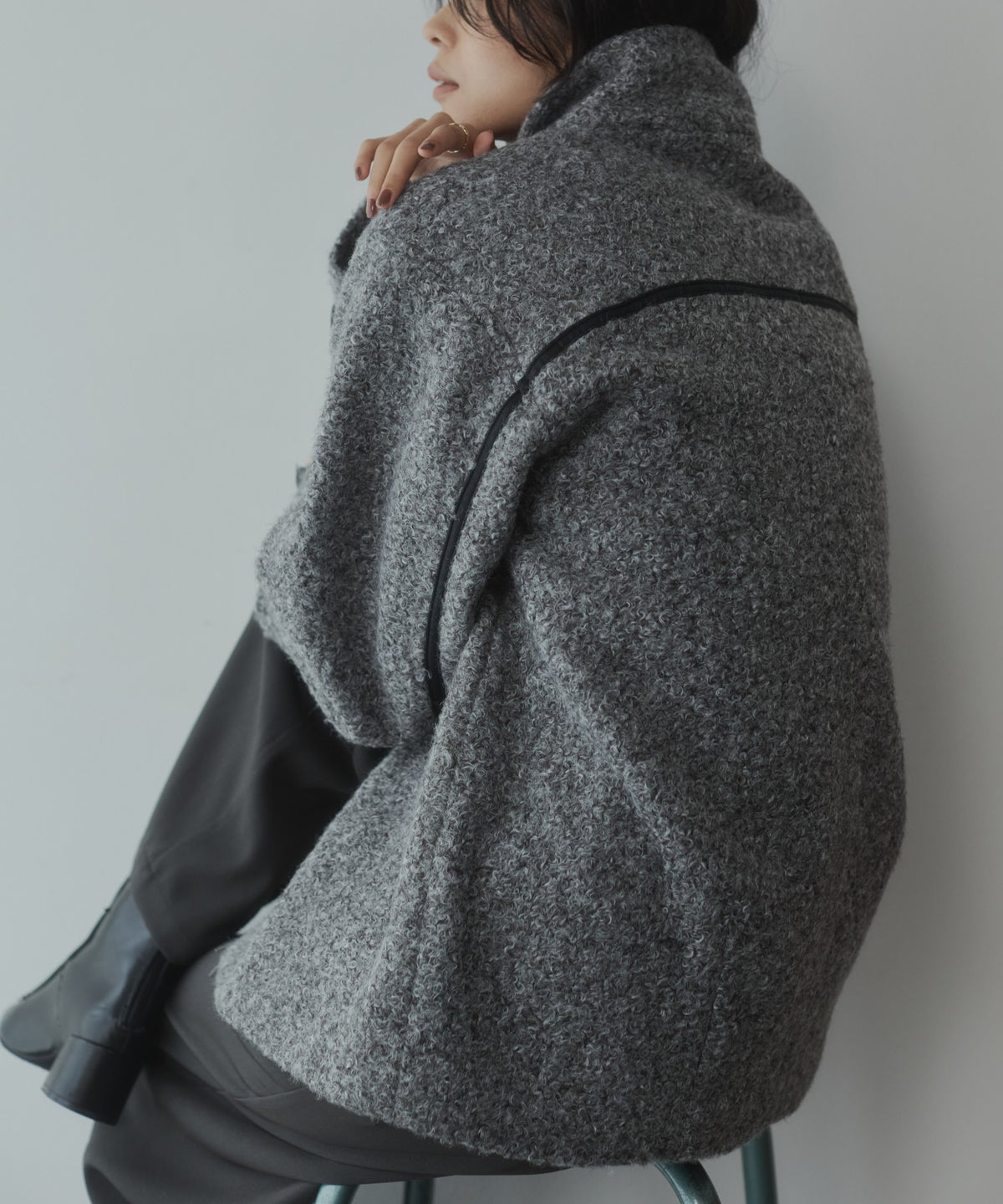 CURLY BOUCLÉ STAND-UP COLLAR MEDIUM COAT