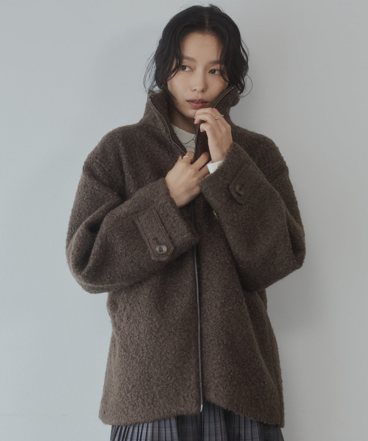 CURLY BOUCLÉ STAND-UP COLLAR MEDIUM COAT