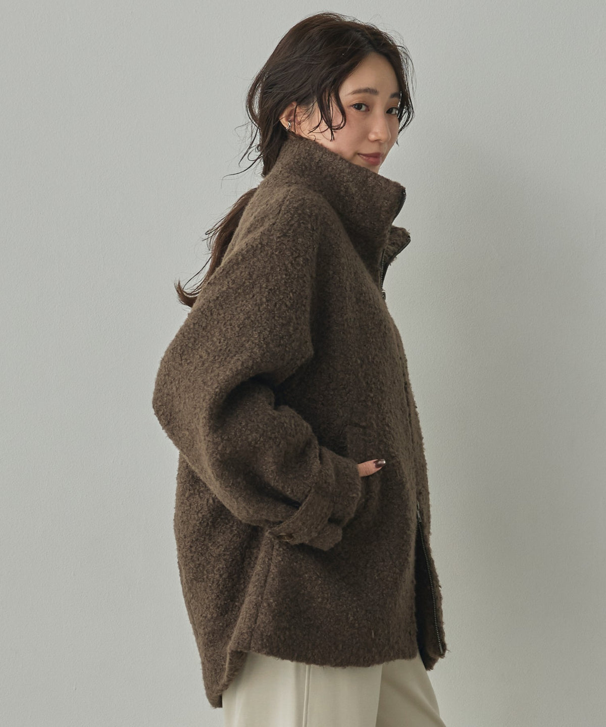 CURLY BOUCLÉ STAND-UP COLLAR MEDIUM COAT
