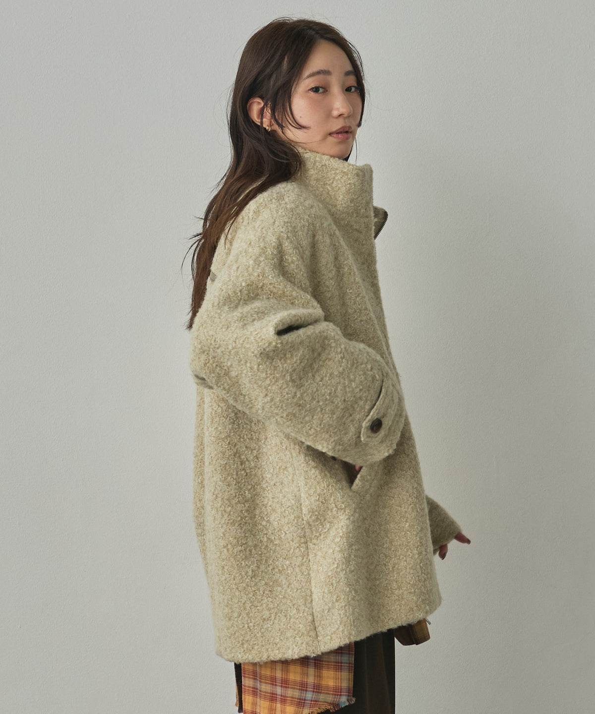 CURLY BOUCLÉ STAND-UP COLLAR MEDIUM COAT