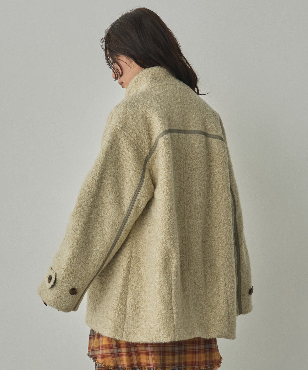 CURLY BOUCLÉ STAND-UP COLLAR MEDIUM COAT