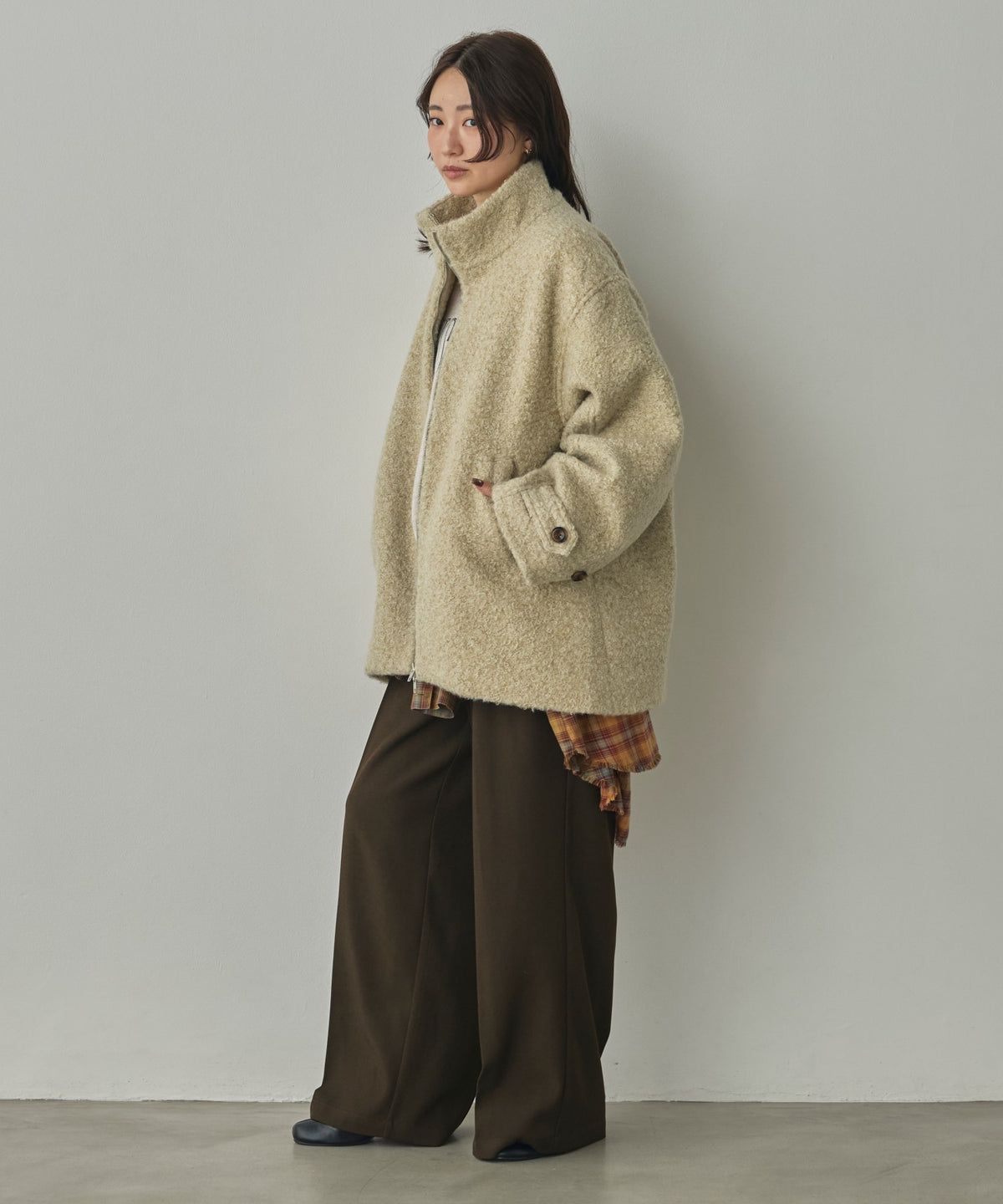 CURLY BOUCLÉ STAND-UP COLLAR MEDIUM COAT