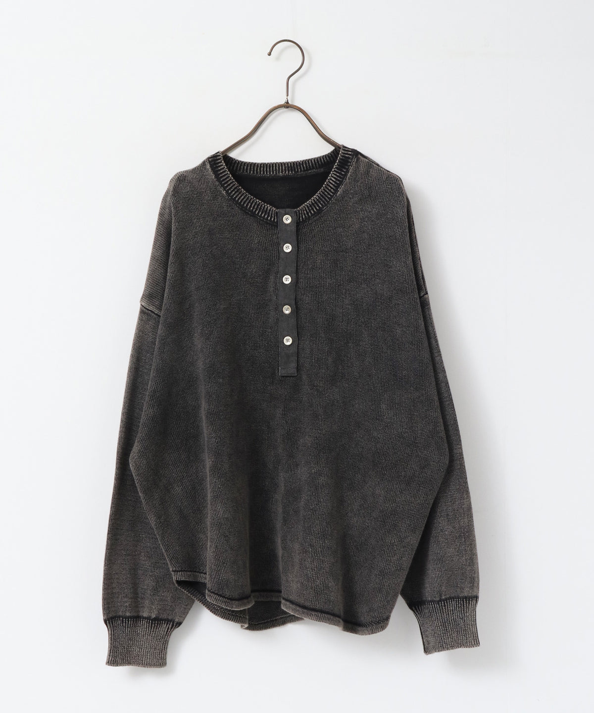 VINTAGE-STYLE HENLEY-NECK TOPS