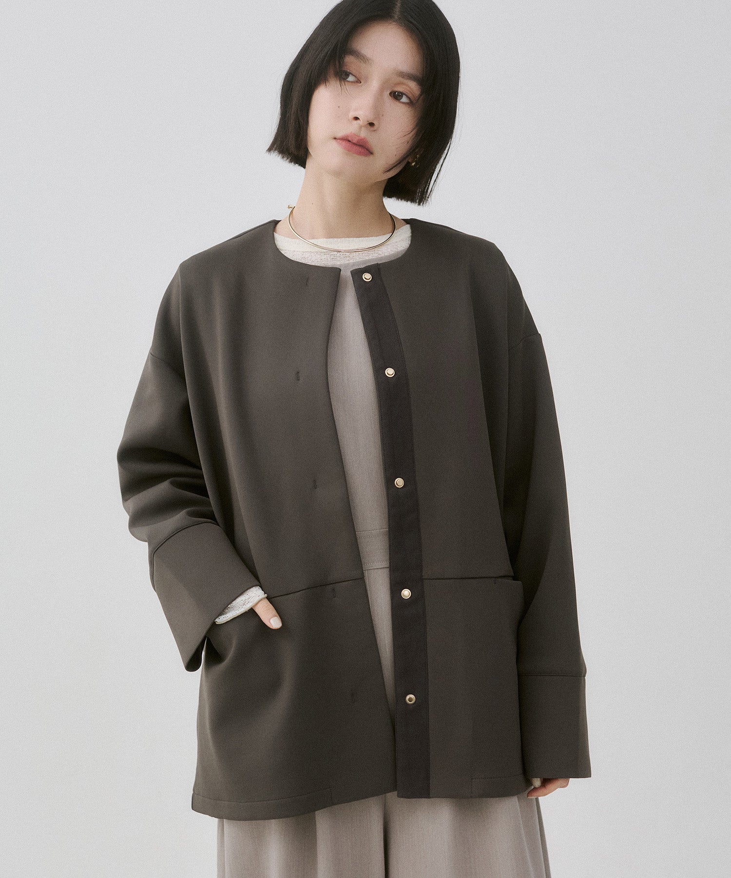 CARDBOARD COLLARLESS COAT