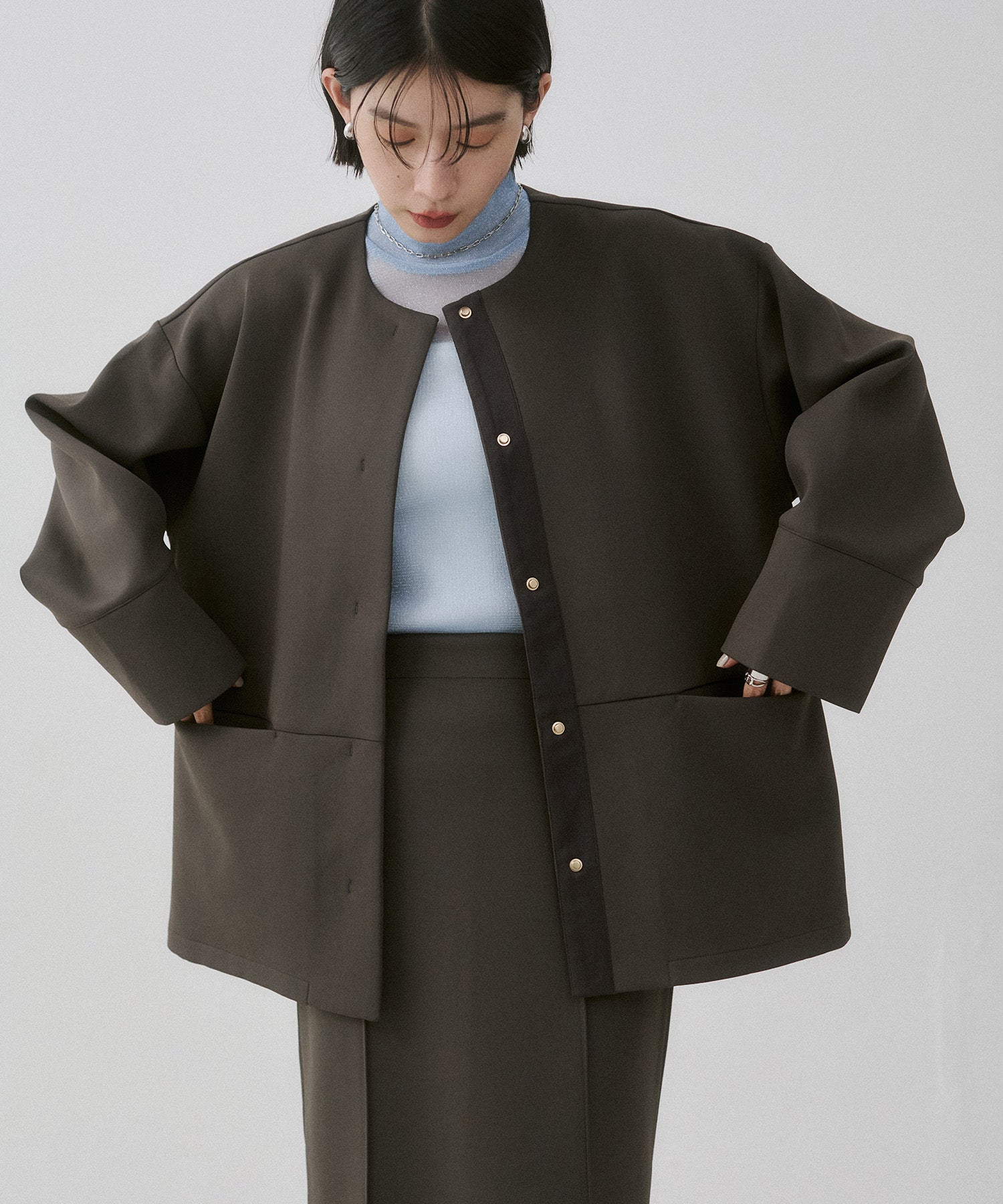 CARDBOARD COLLARLESS COAT