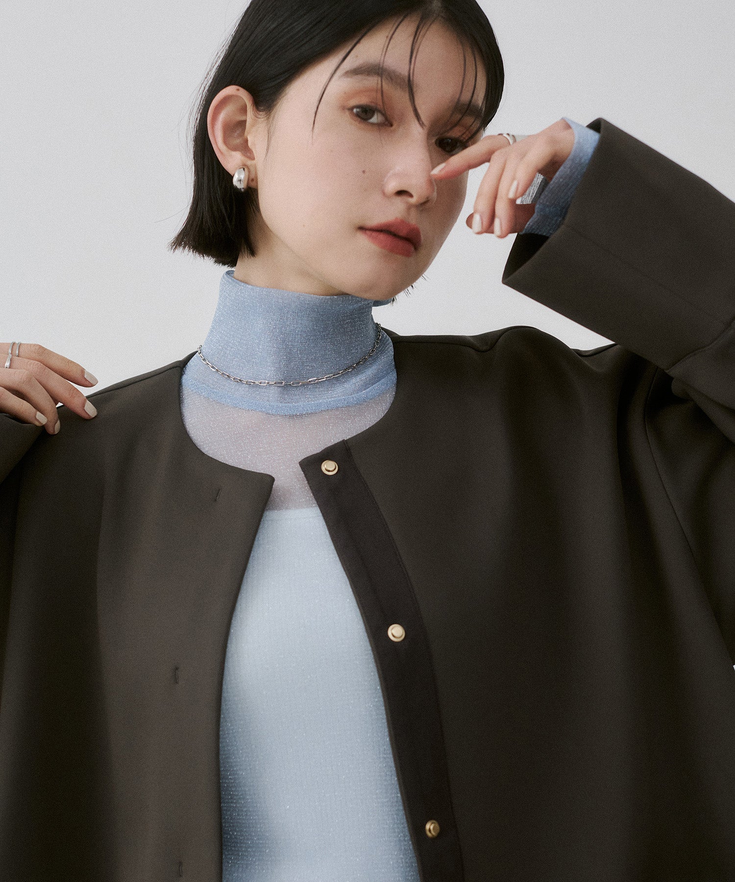 CARDBOARD COLLARLESS COAT