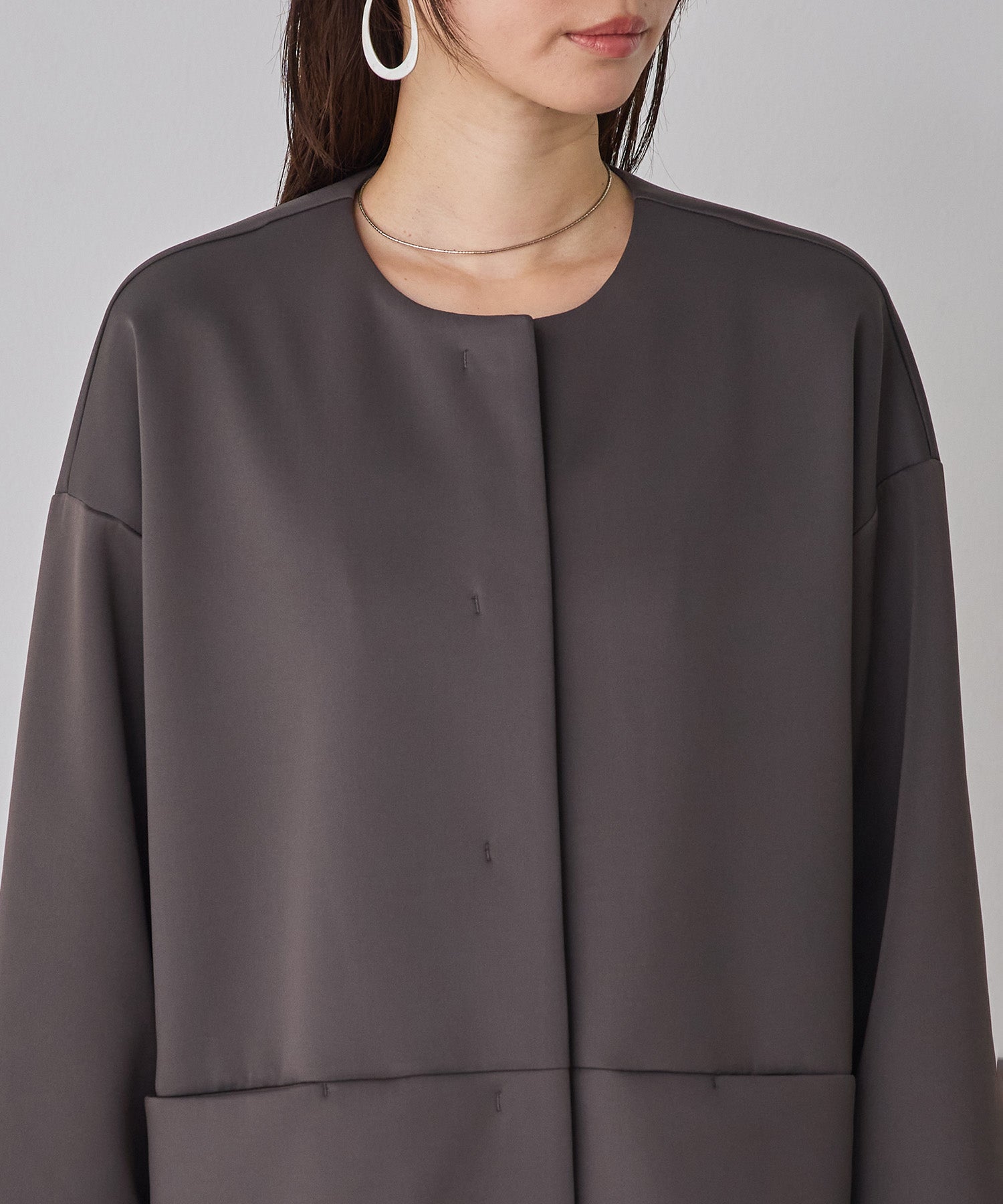 CARDBOARD COLLARLESS COAT