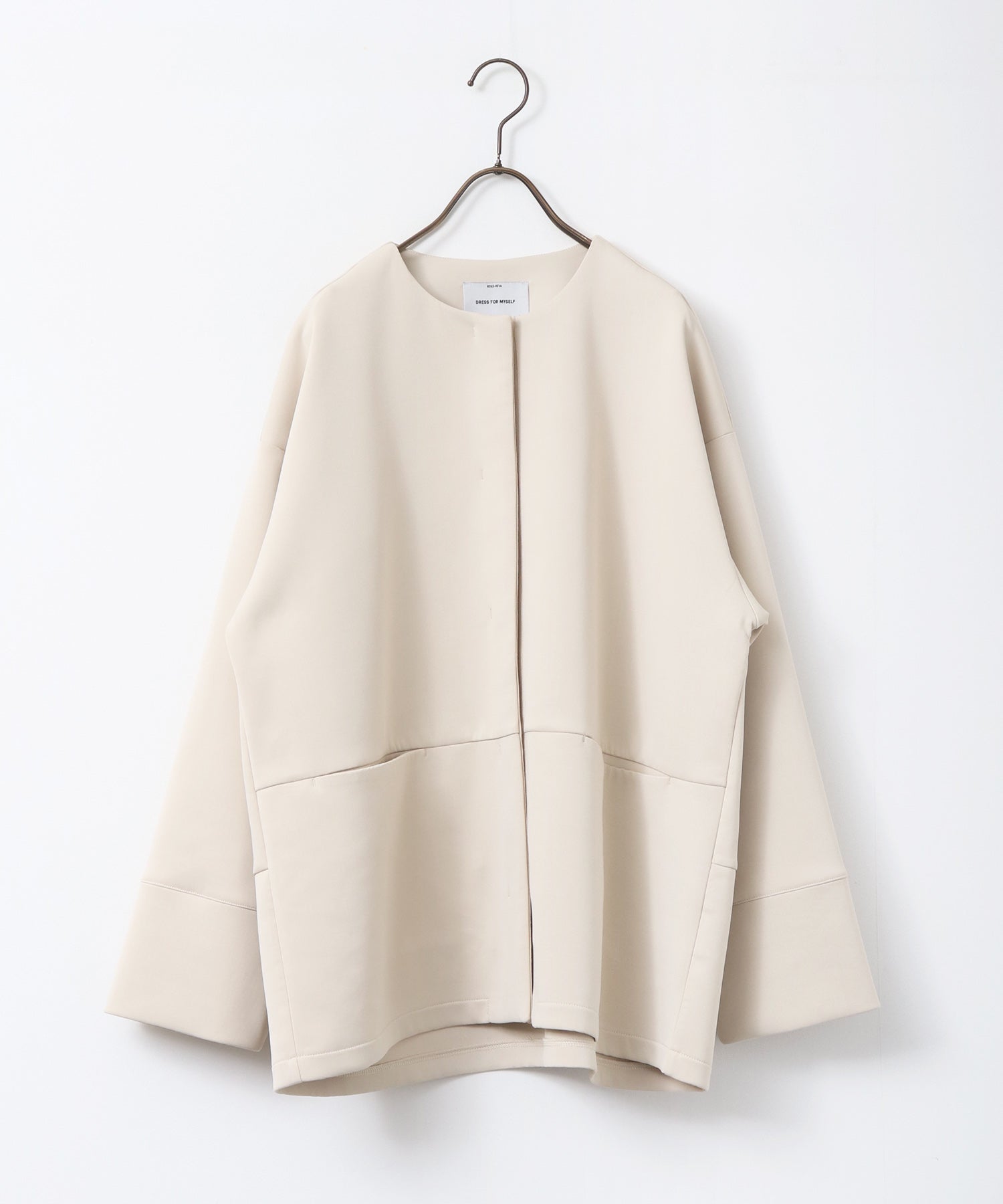 CARDBOARD COLLARLESS COAT