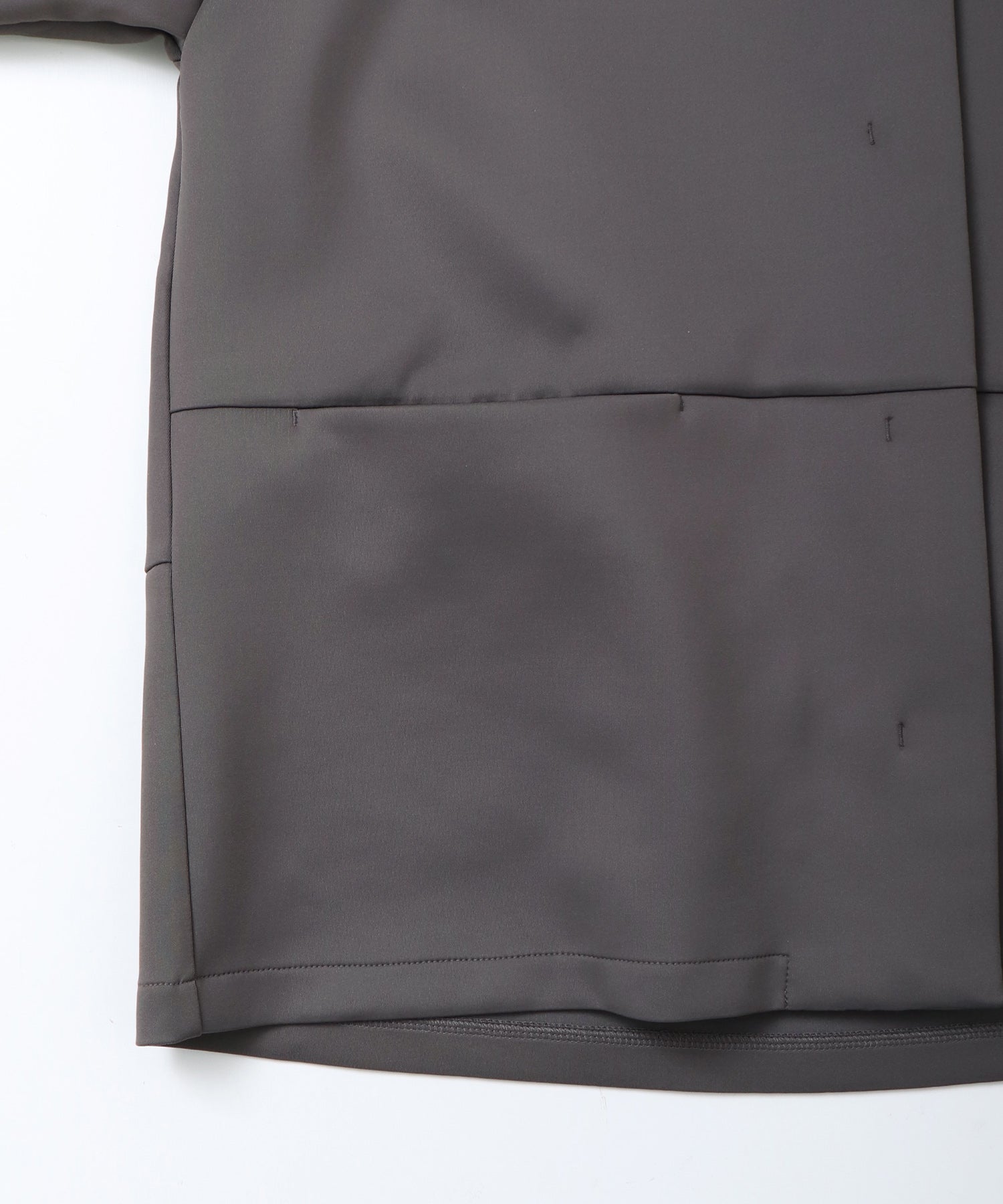 CARDBOARD COLLARLESS COAT