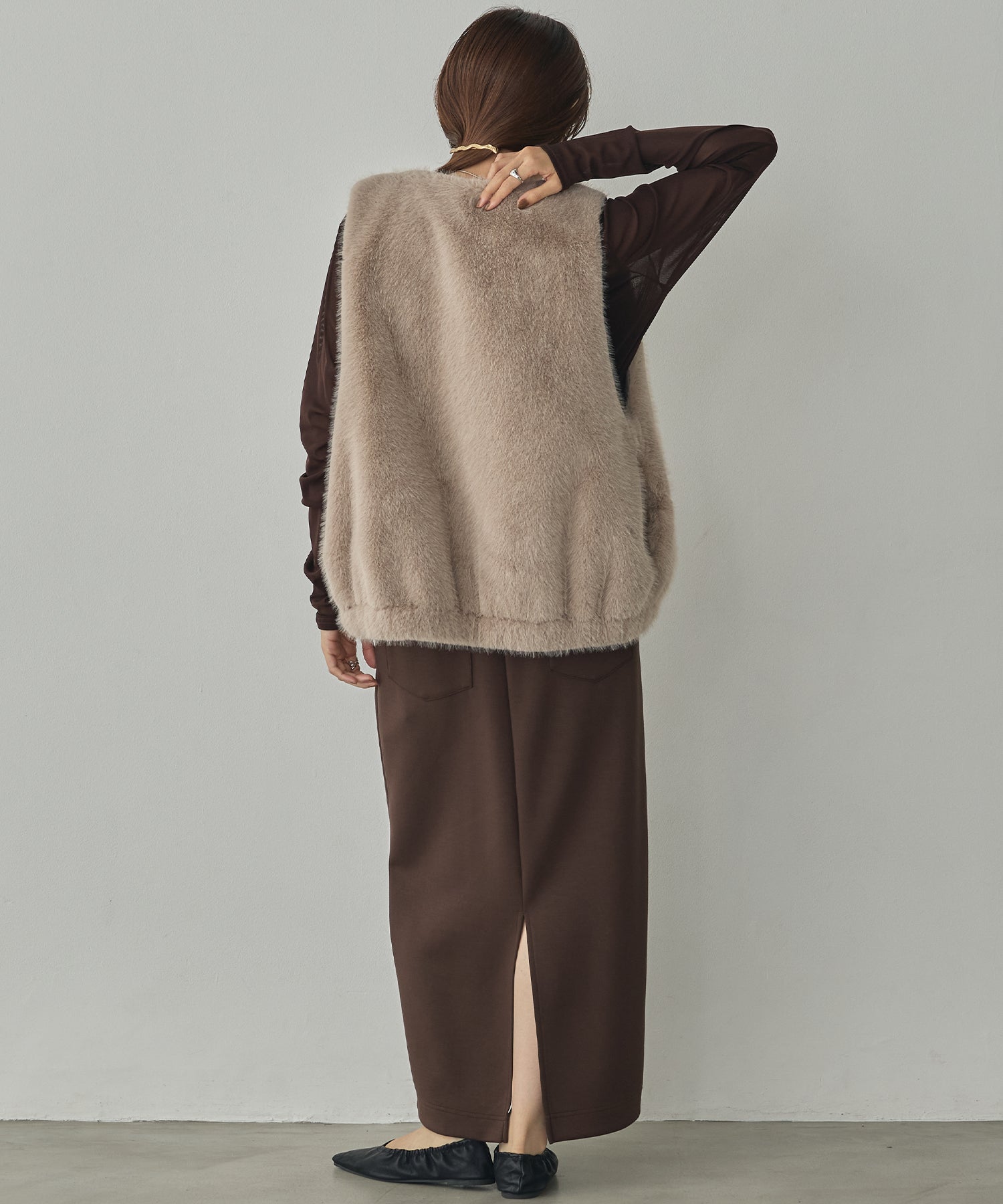 MIDI-LENGTH V-NECK FAUX FUR VEST