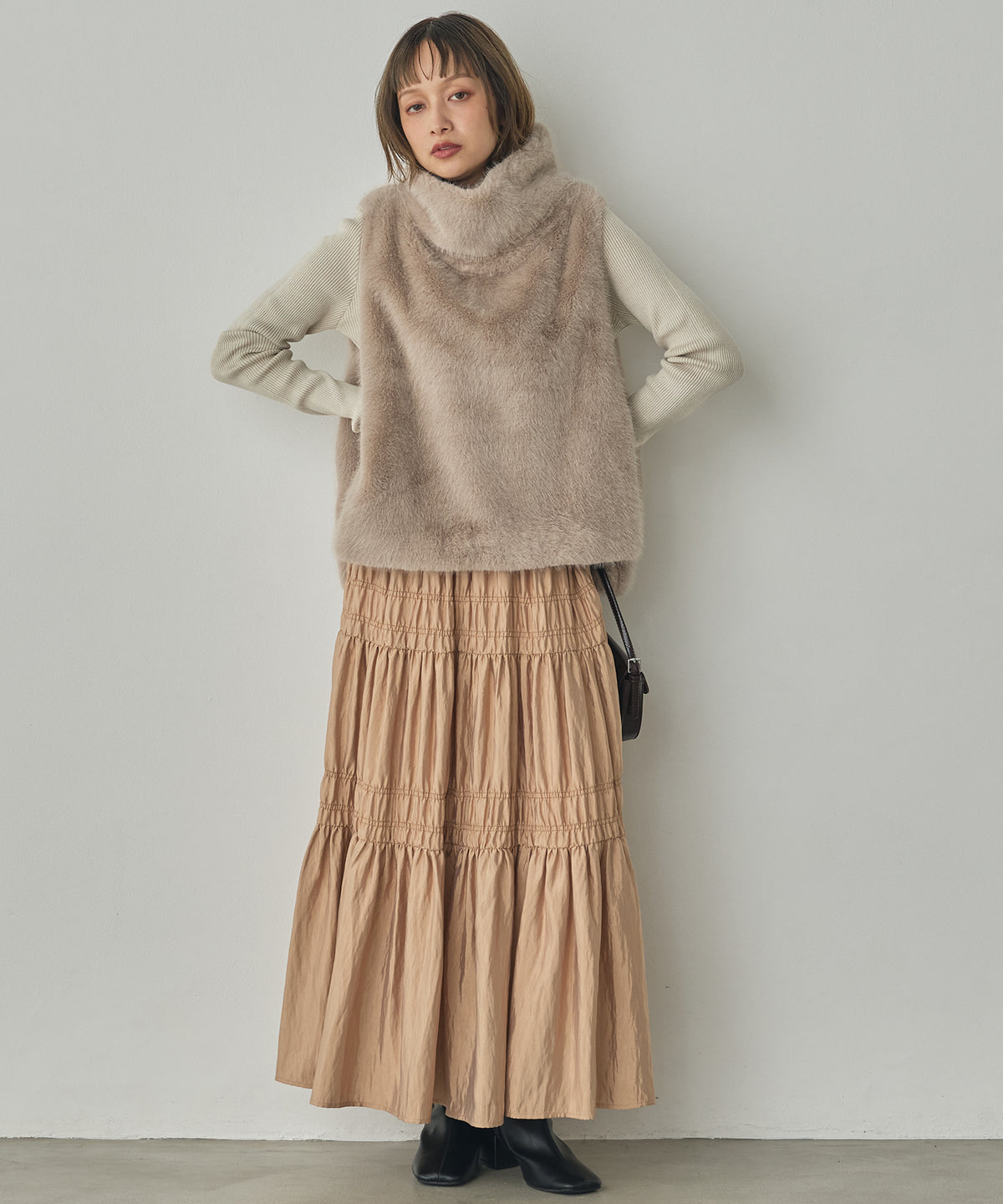 FUR HIGH-NECK VEST