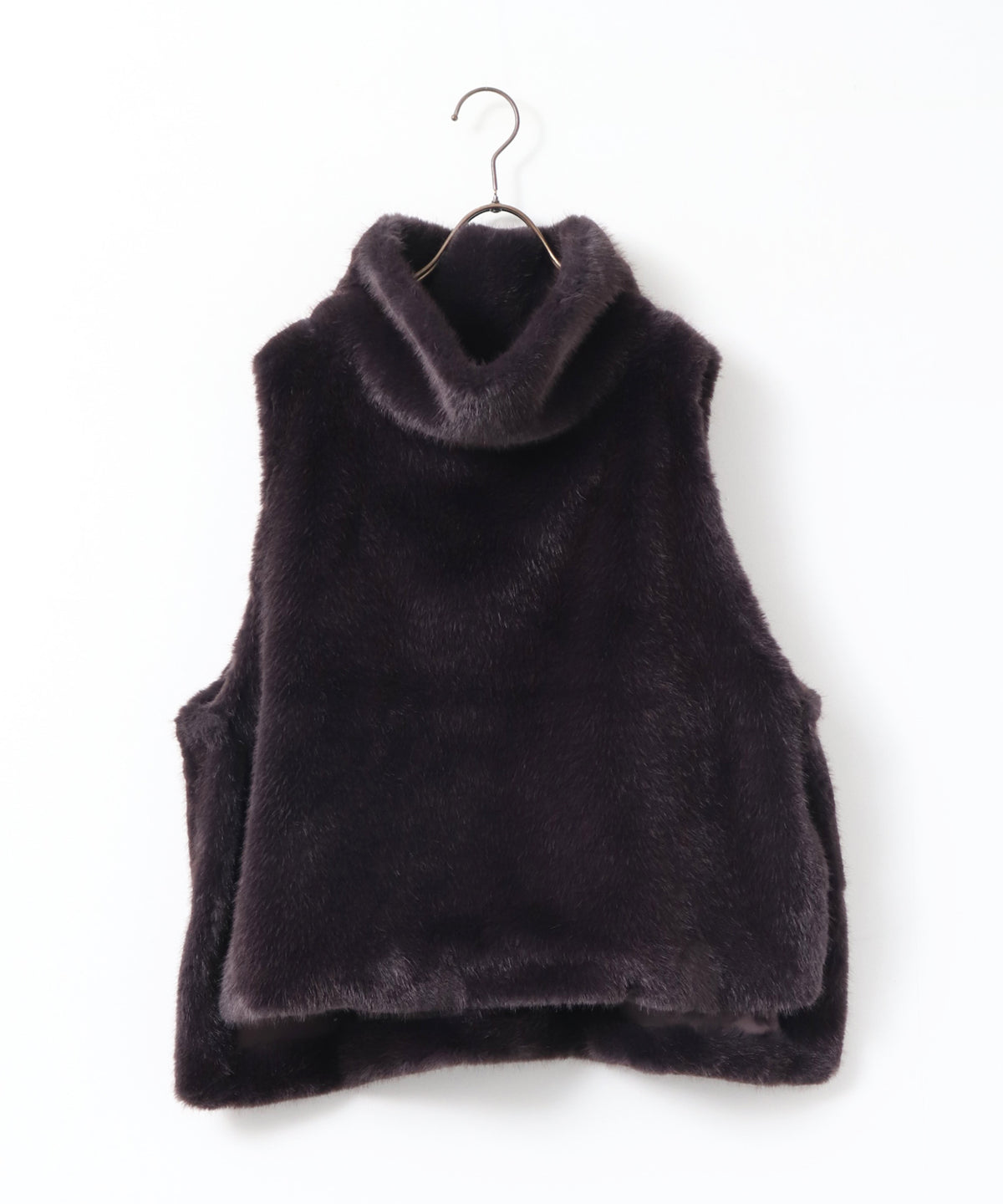 FUR HIGH-NECK VEST