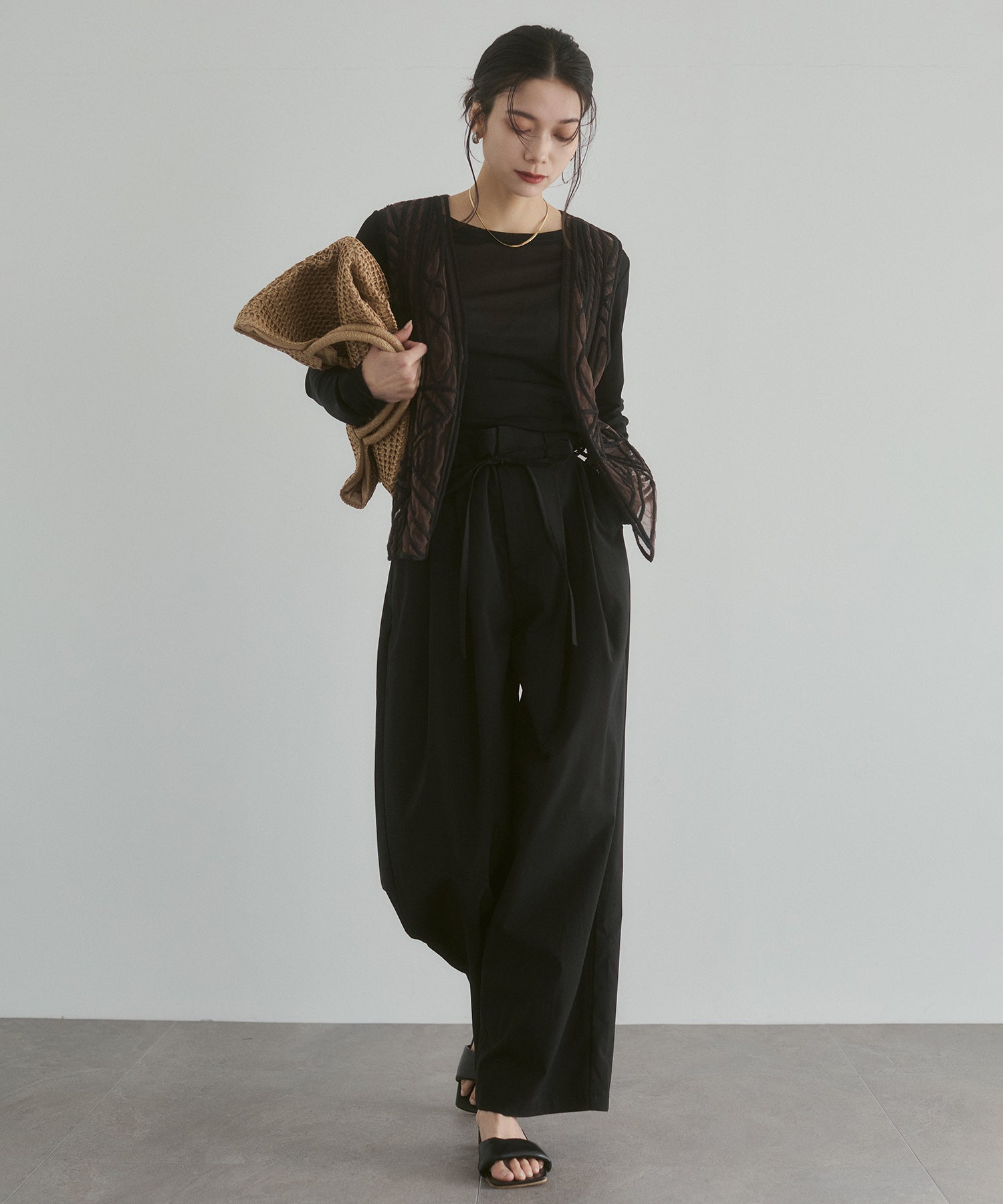 ネット 刺繍ジレ