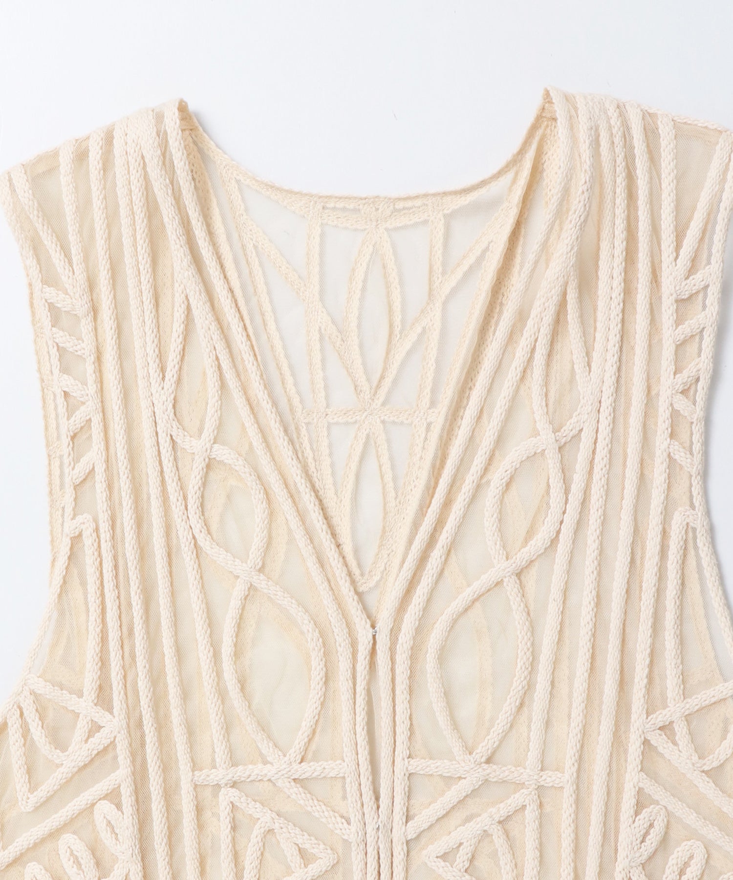 ネット 刺繍ジレ