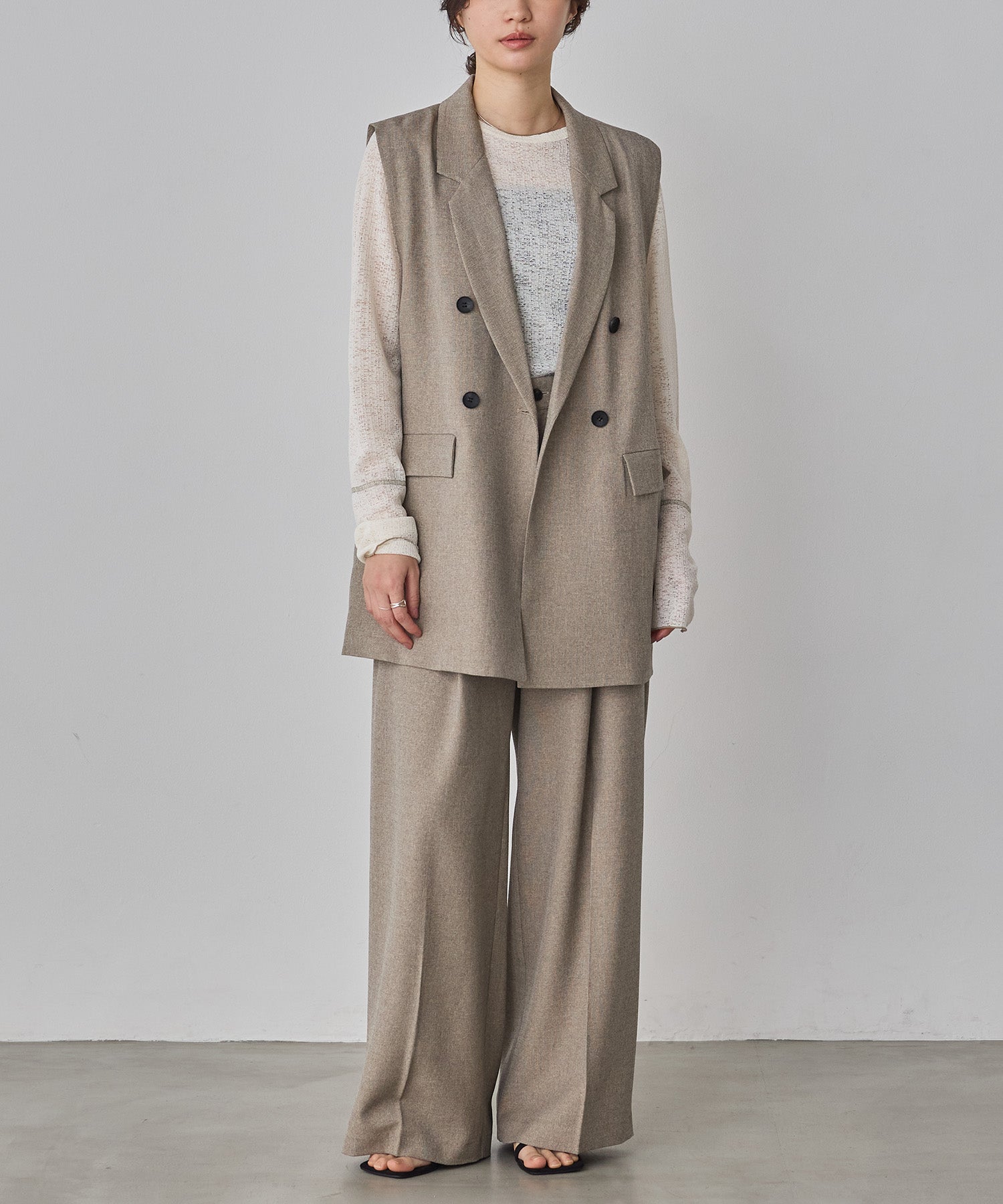 model : H160 着用サイズ : FREE