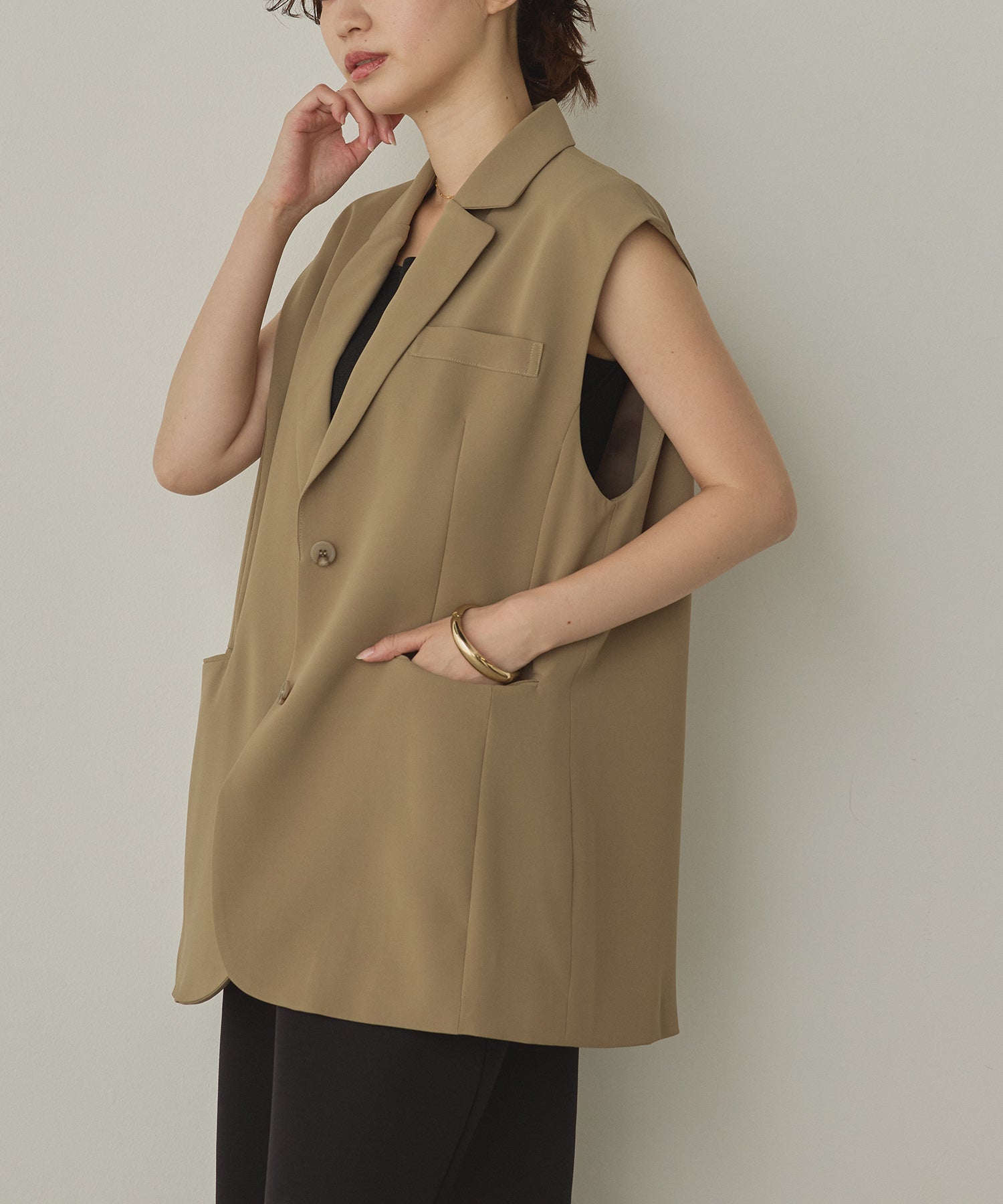 POLY TWILL BACK FASTENER VEST
