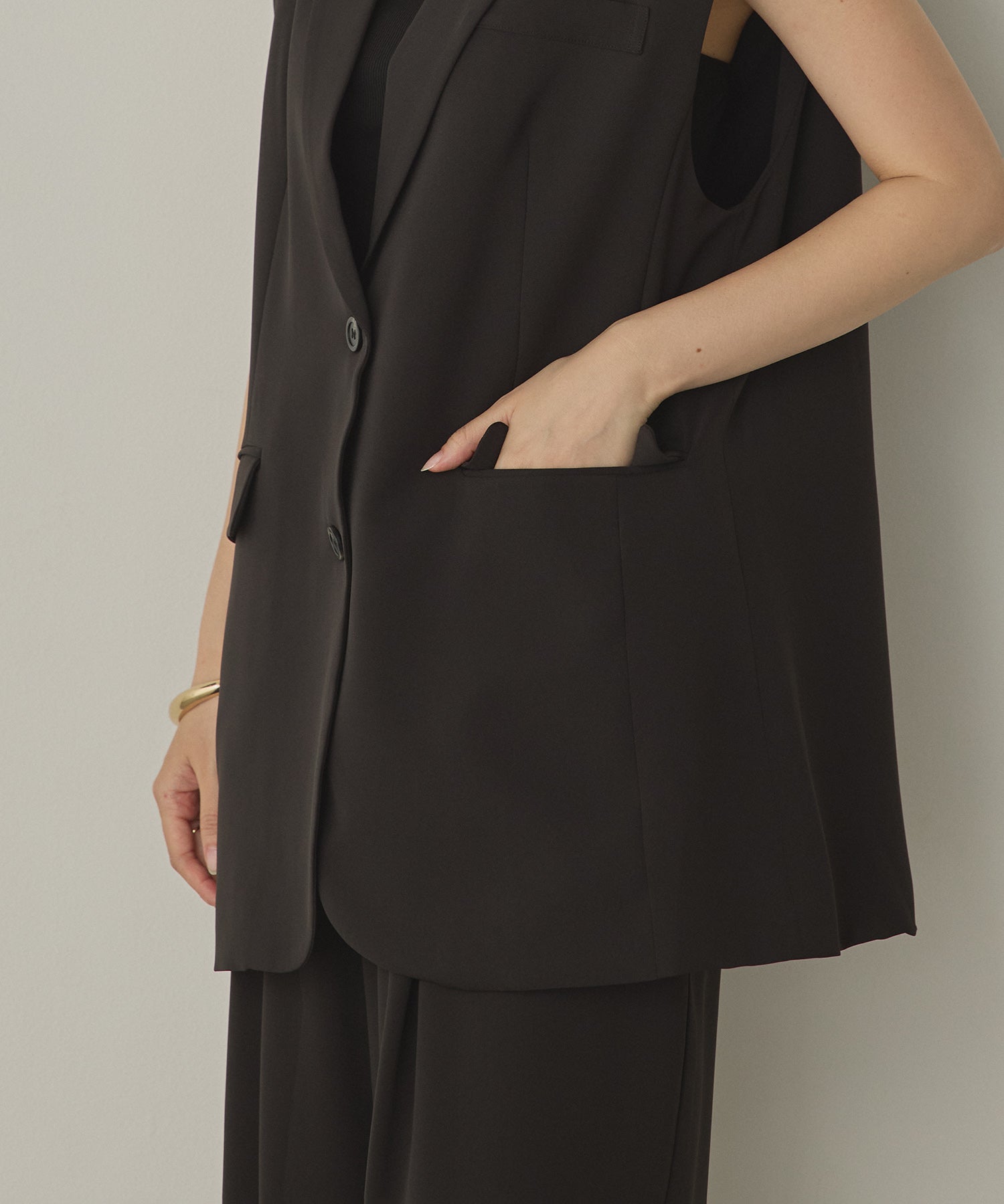POLY TWILL BACK FASTENER VEST