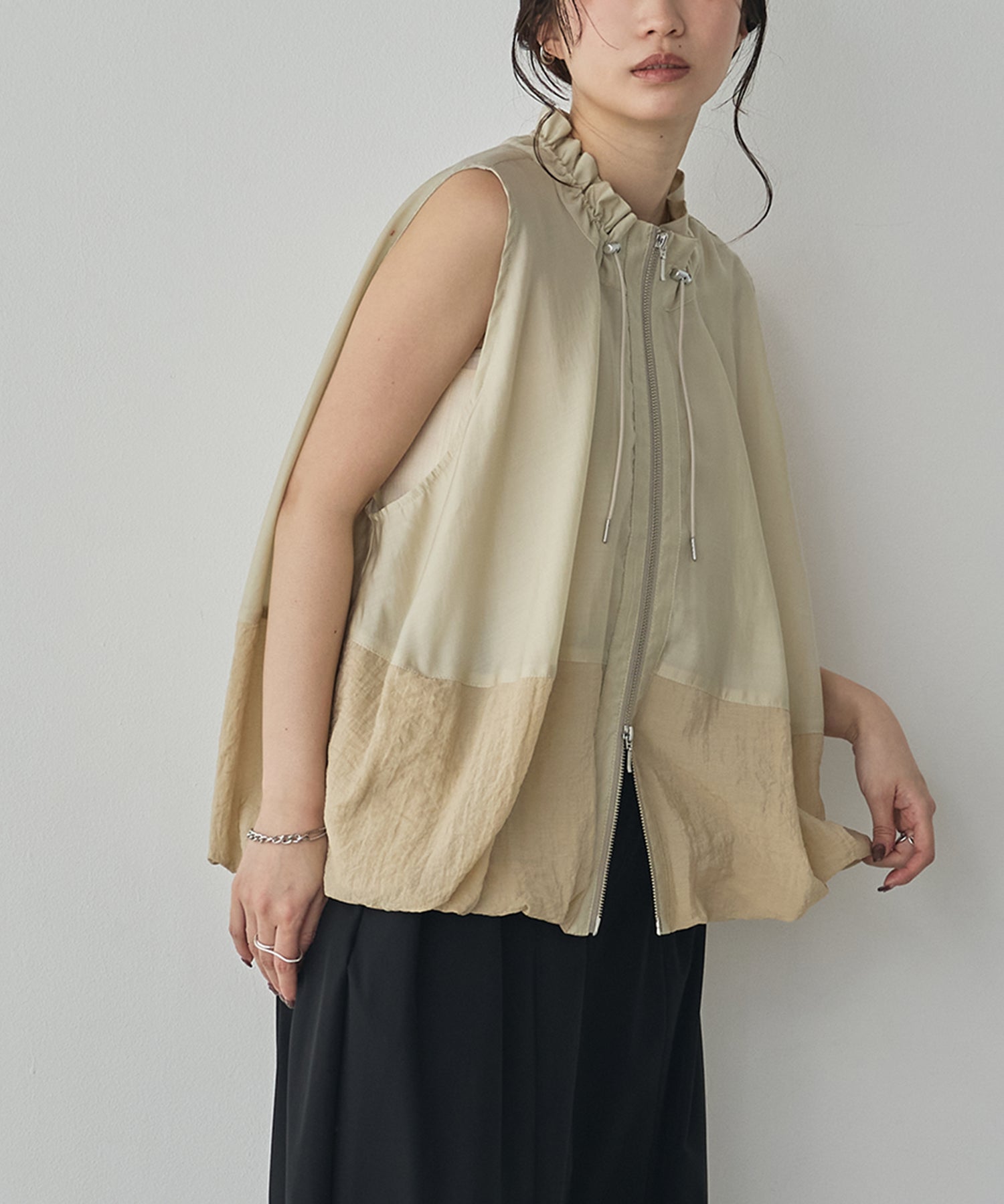 DOCKING BALLOON DESIGN VEST
