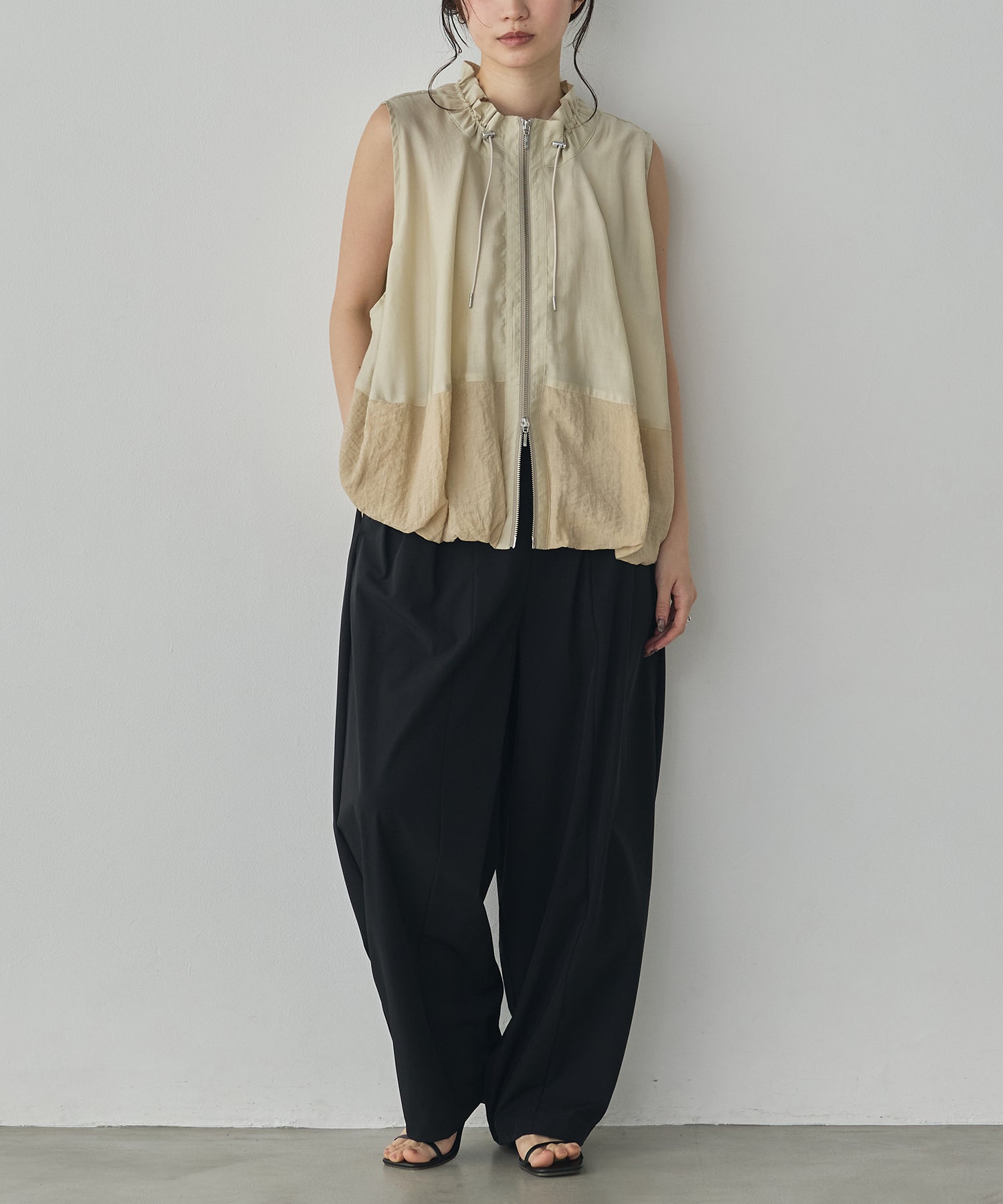 DOCKING BALLOON DESIGN VEST