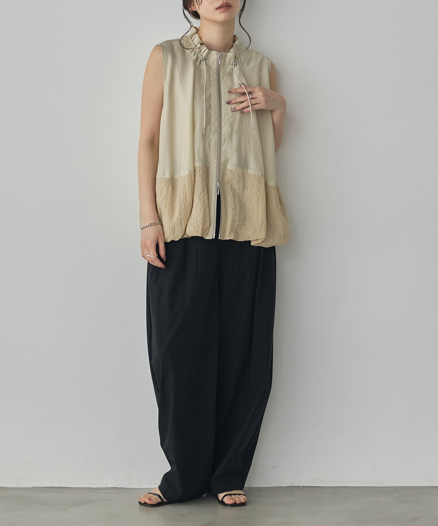 DOCKING BALLOON DESIGN VEST