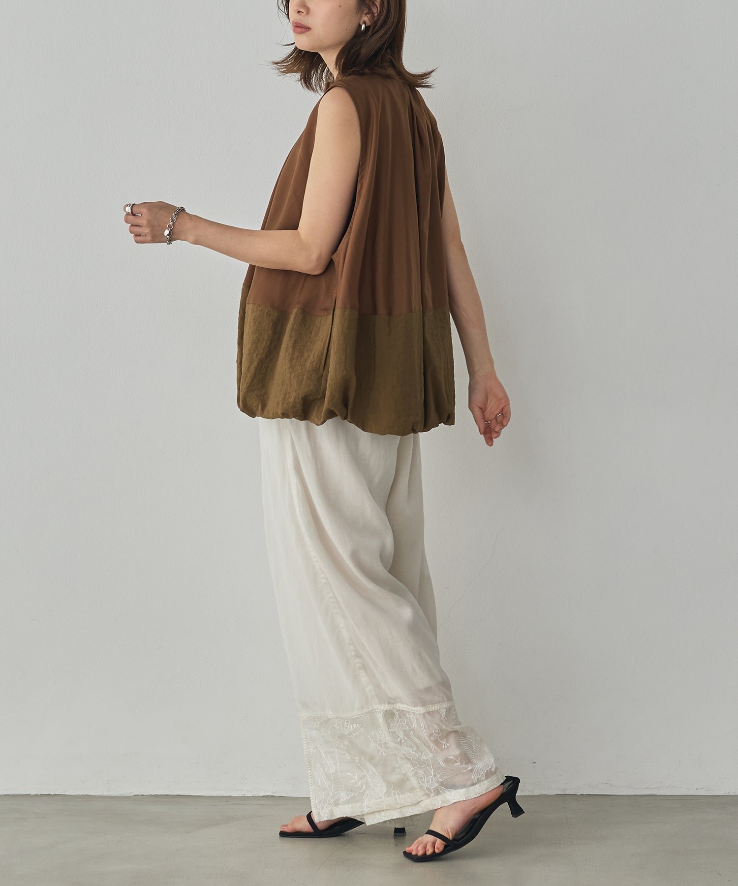 DOCKING BALLOON DESIGN VEST
