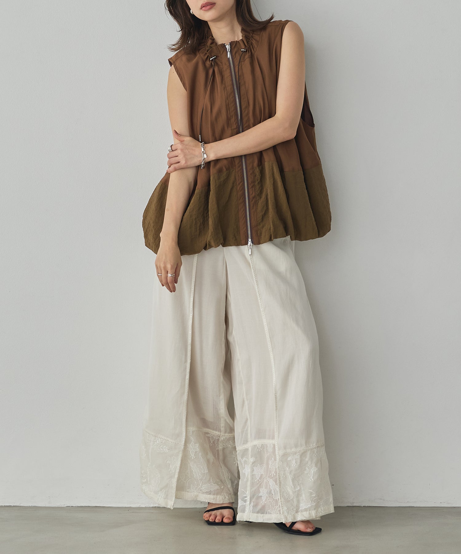 DOCKING BALLOON DESIGN VEST