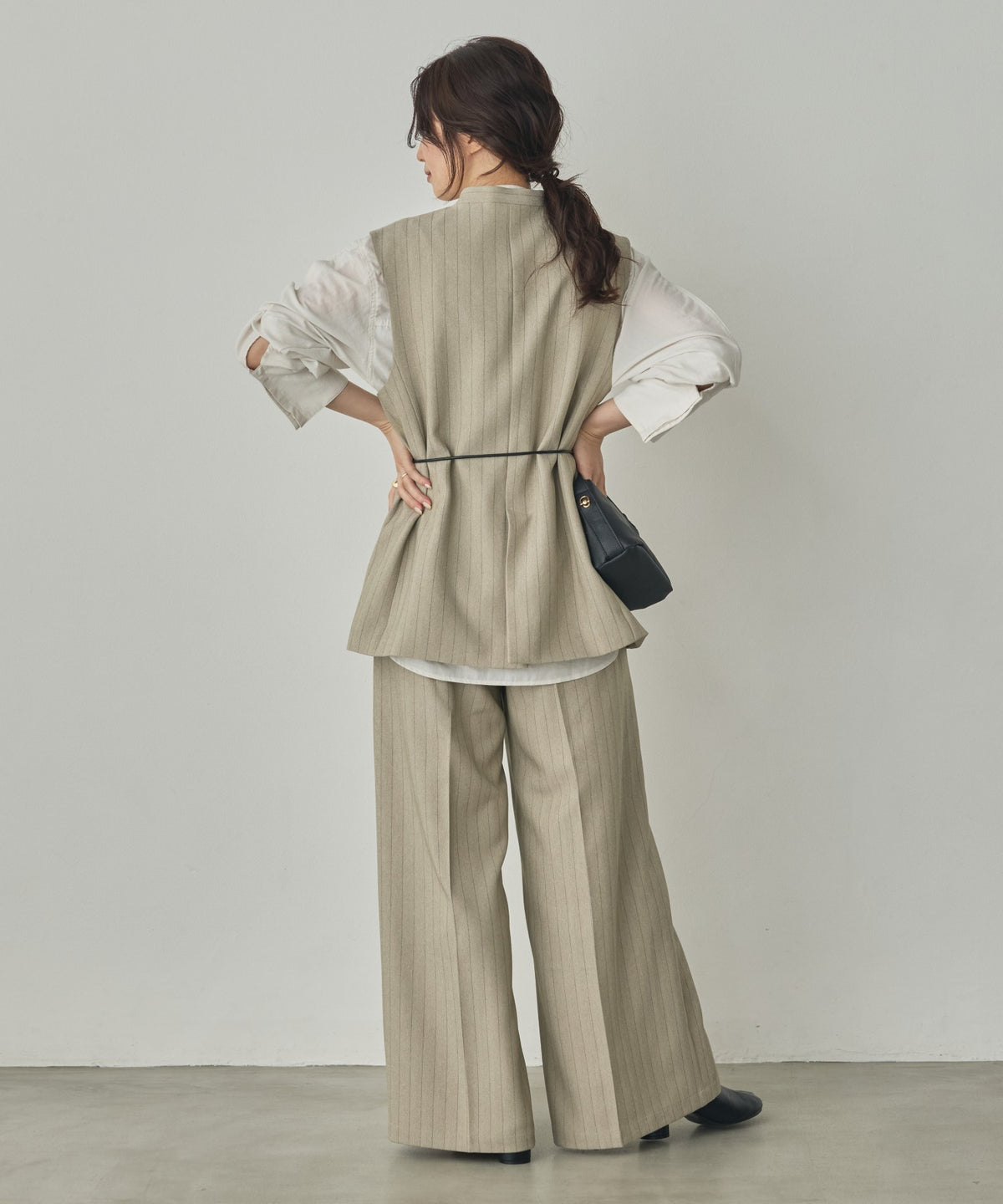 DESIGNS VEST