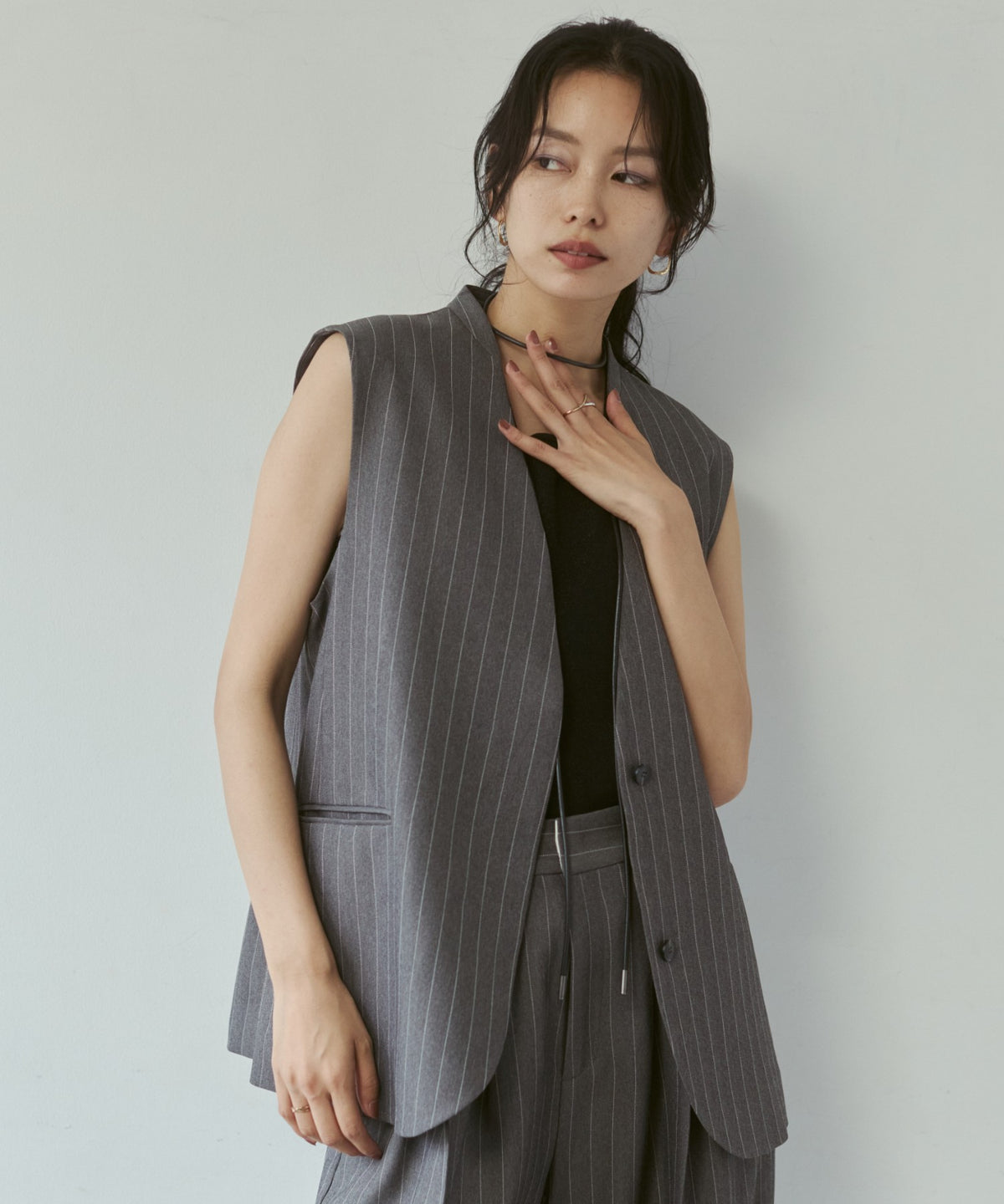 DESIGNS VEST