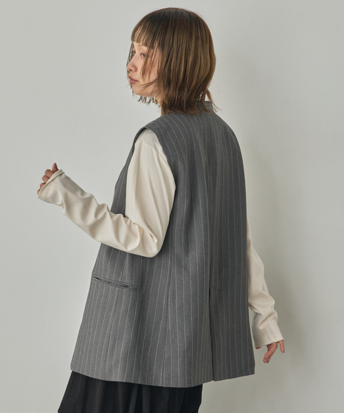 DESIGNS VEST