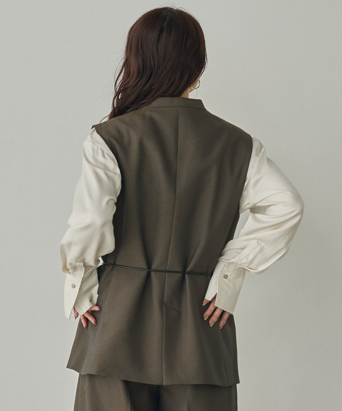 DESIGNS VEST