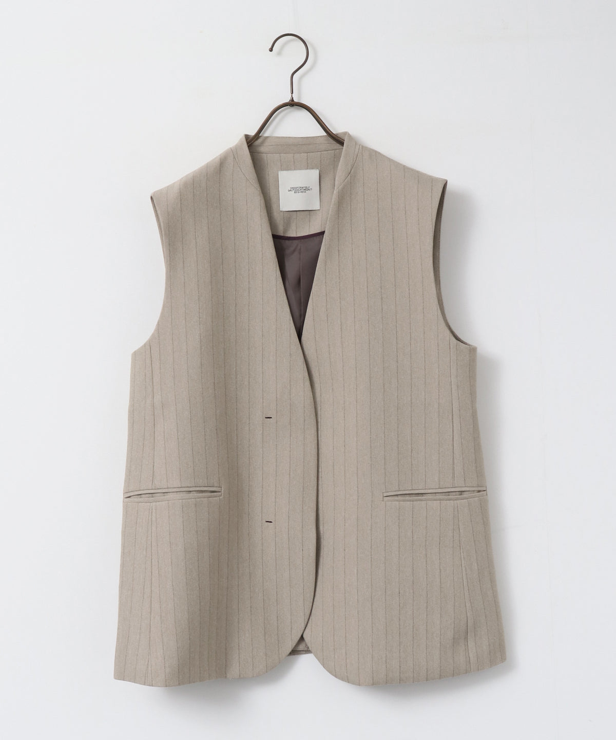 DESIGNS VEST