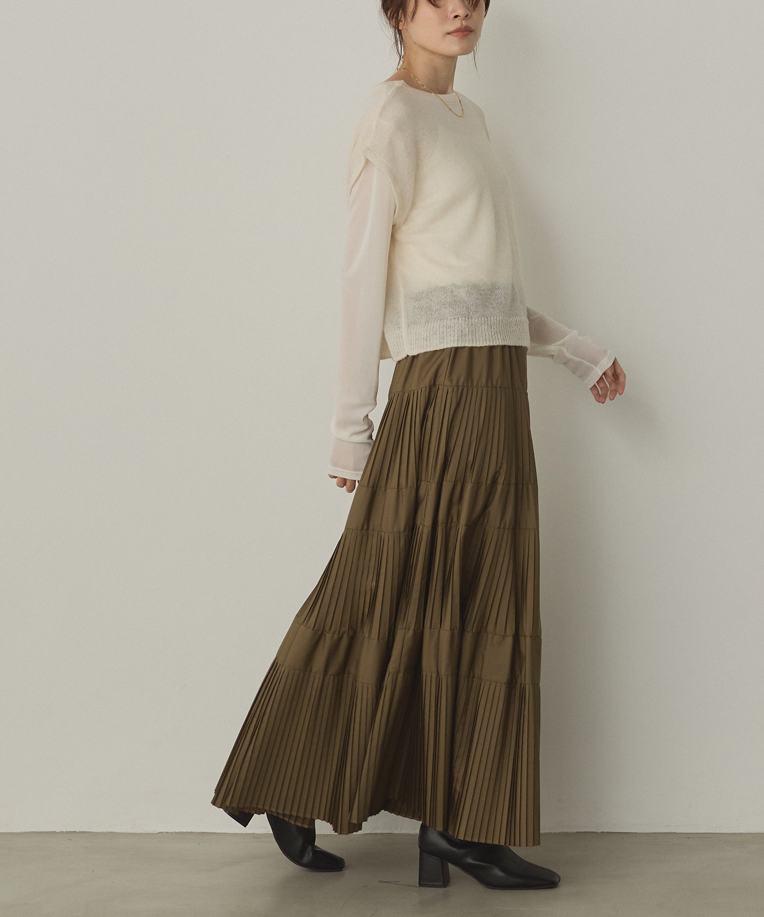 Front and back 2WAY back ribbon sheer knit