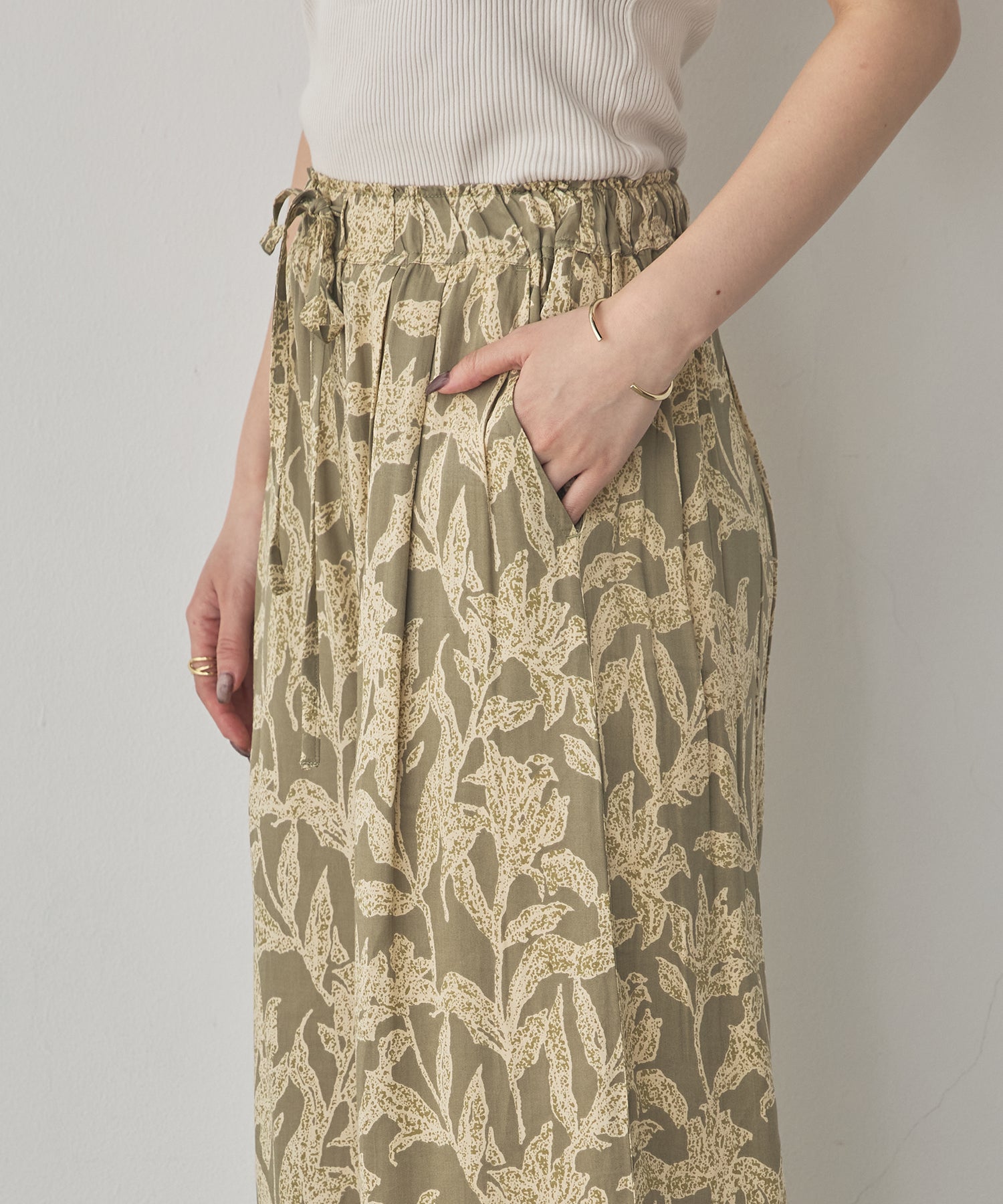 VISCOSE SATIN PRINTED EASY PANTS