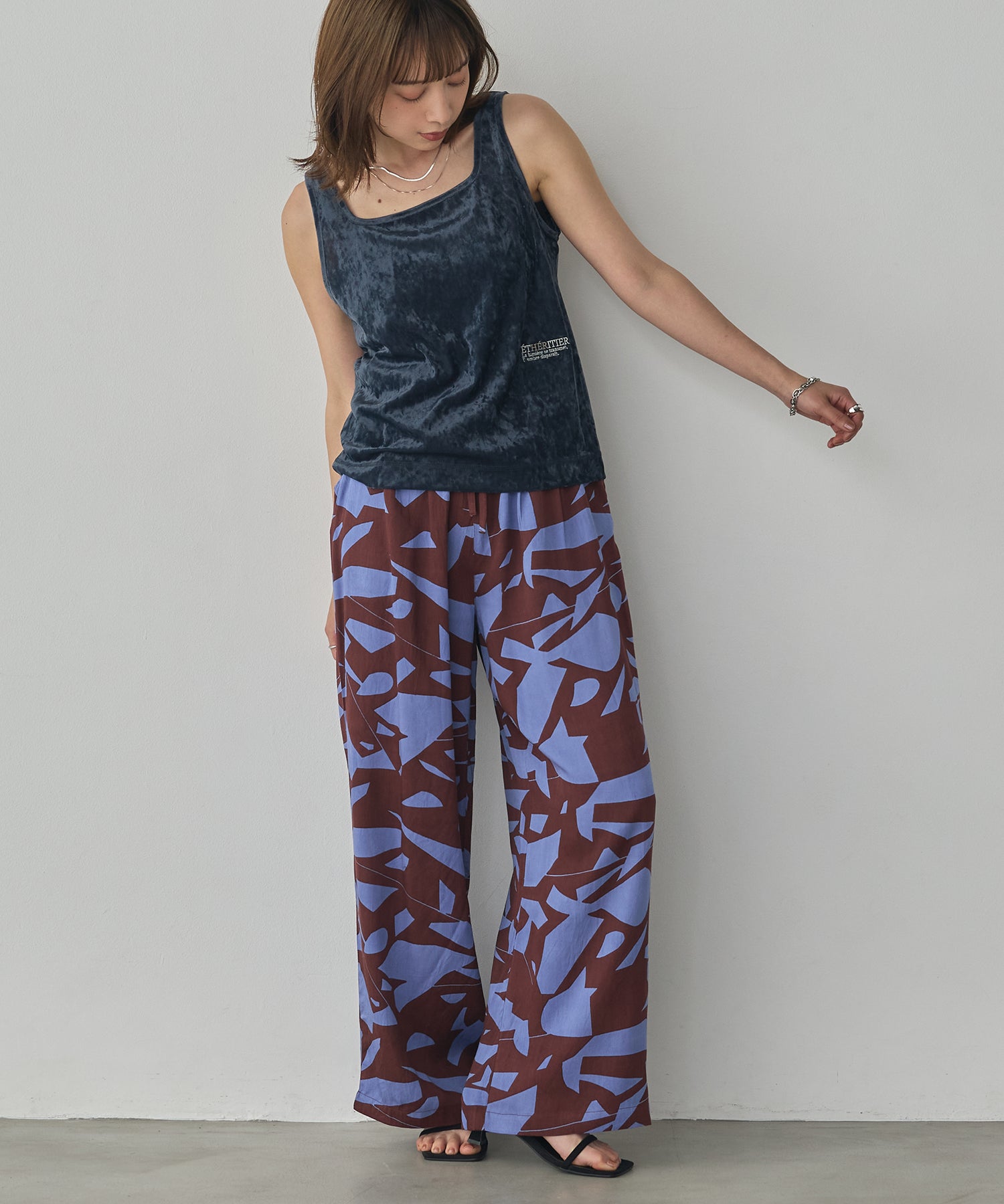 VISCOSE SATIN PRINTED EASY PANTS