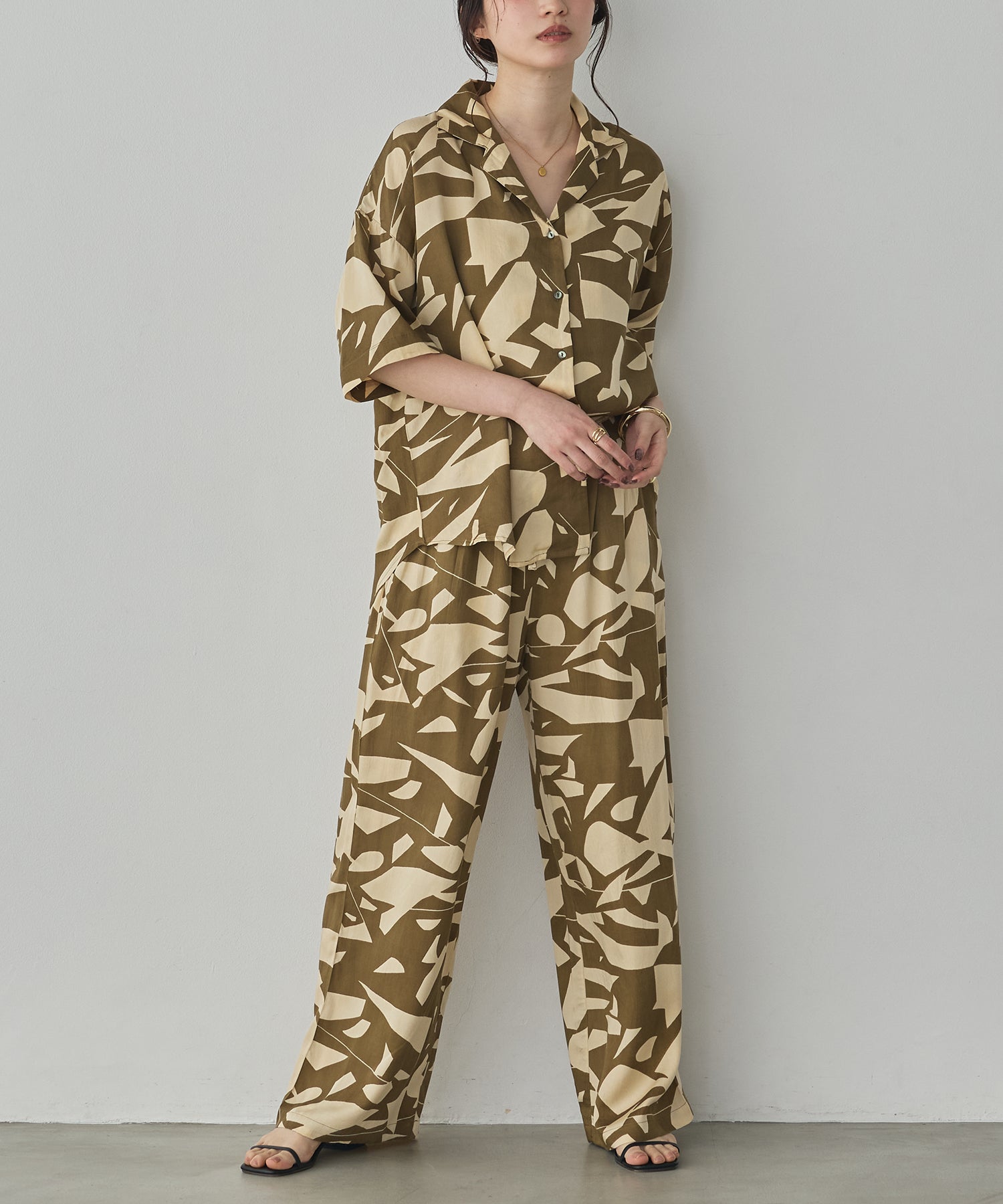 VISCOSE SATIN PRINTED EASY PANTS