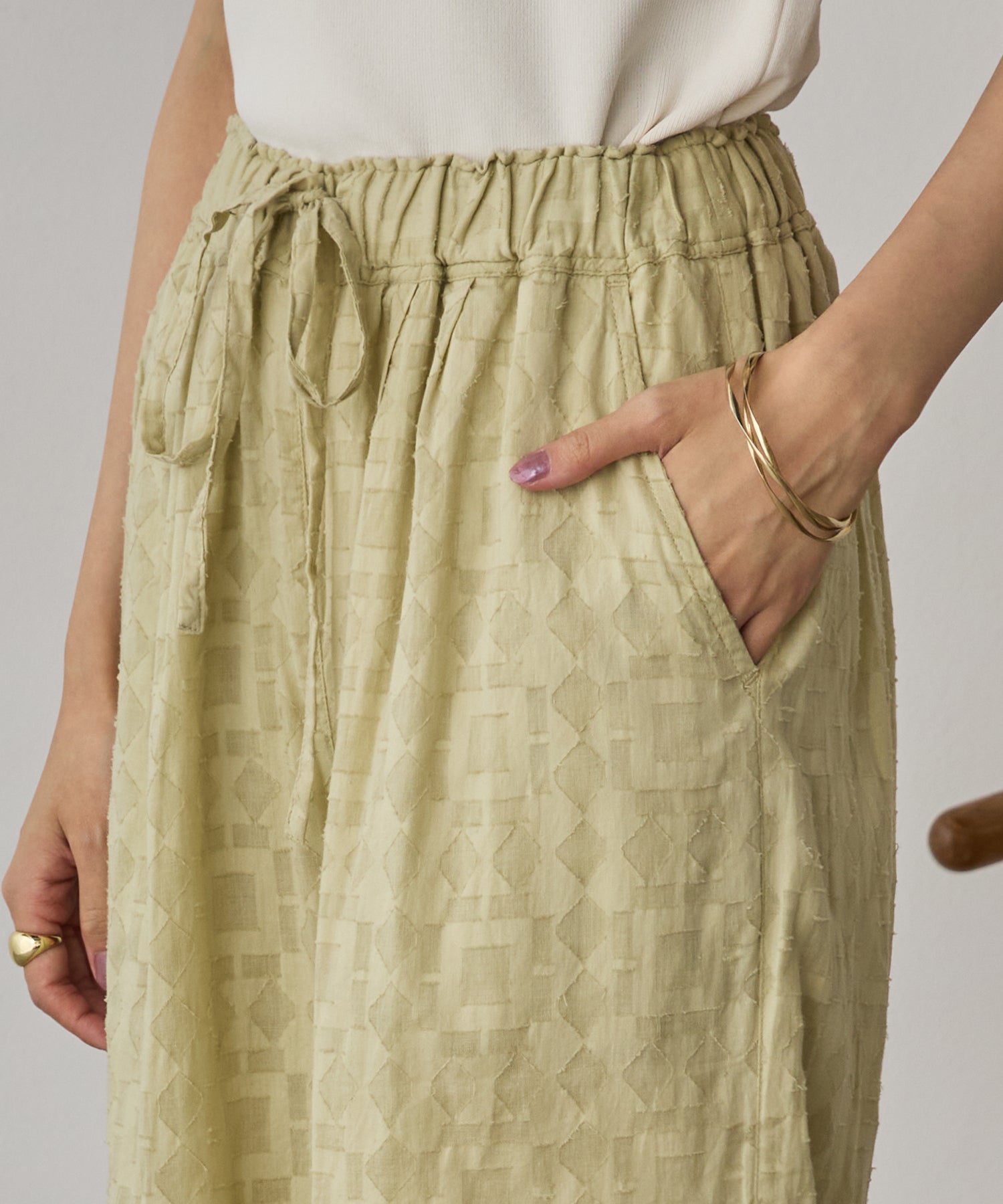 CUT-JACQUARD EASY PANTS