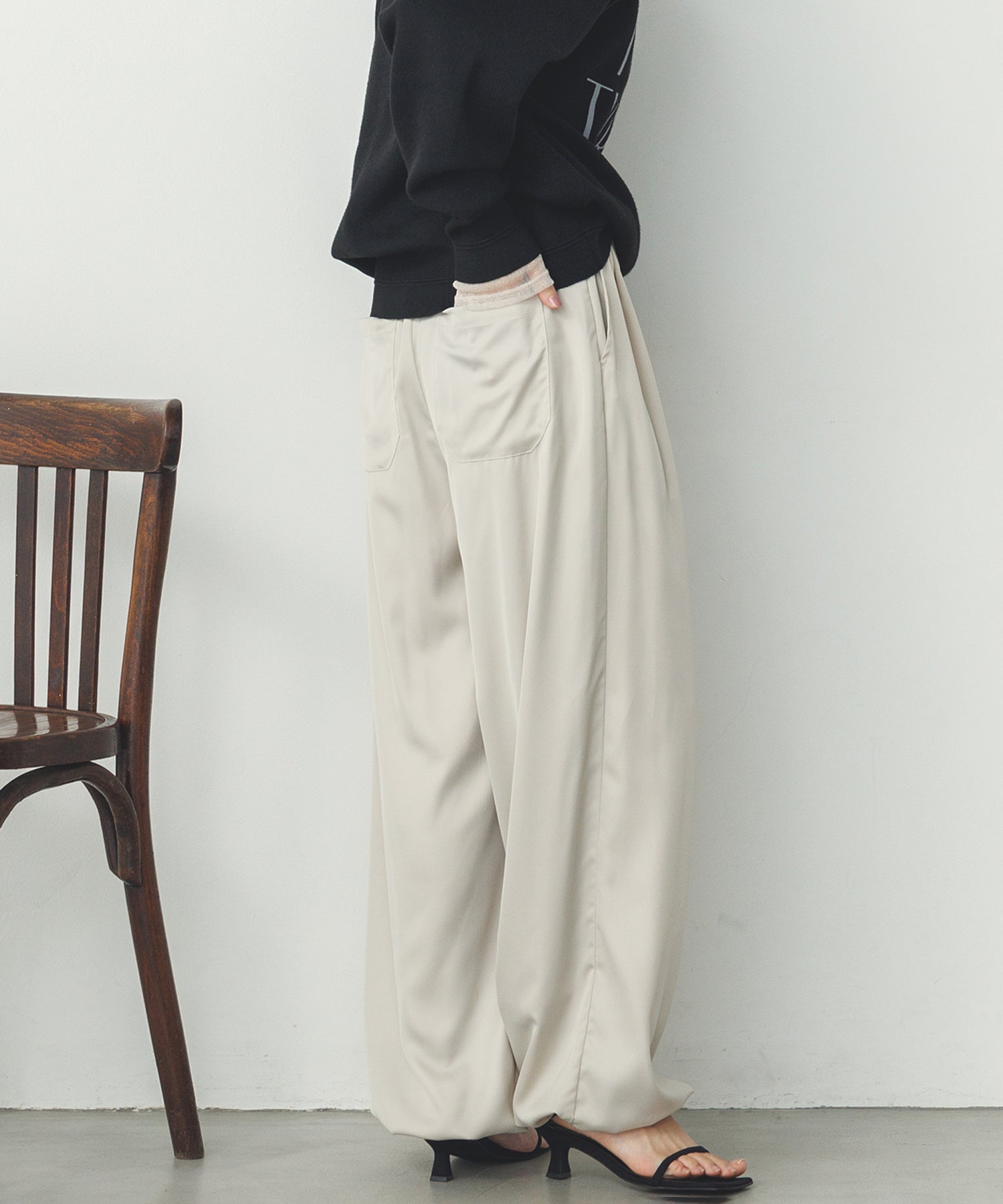 【WEB限定/別注】サテンパラシュートパンツ
