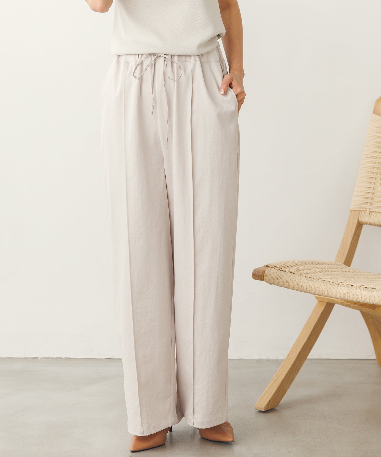 バックスリットストレッチパンツ