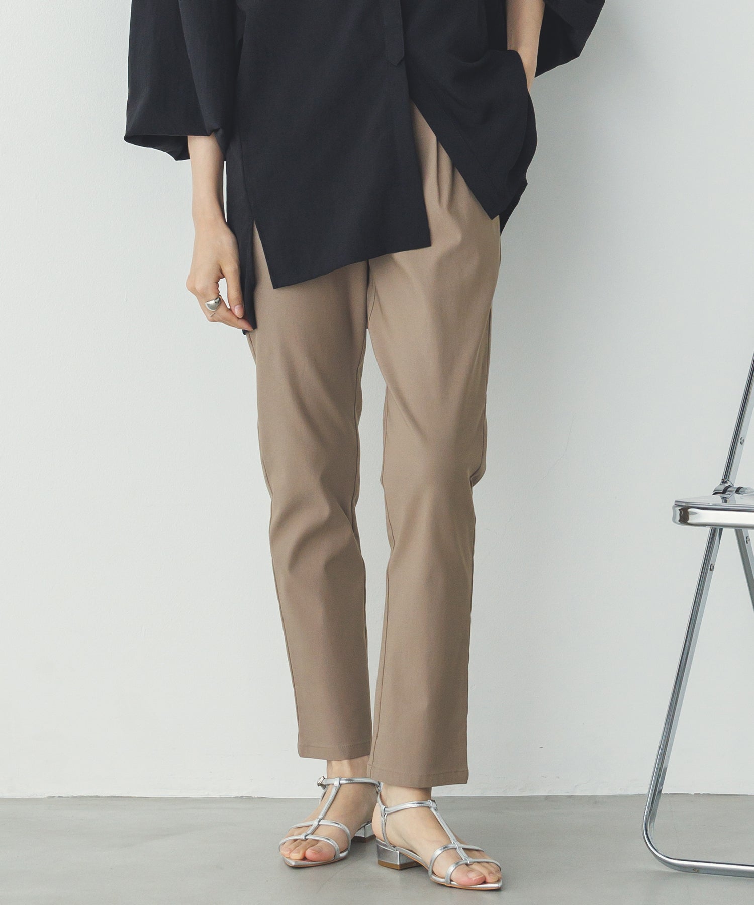 【ストレッチ】バリラクテーパードパンツ S/Mサイズ