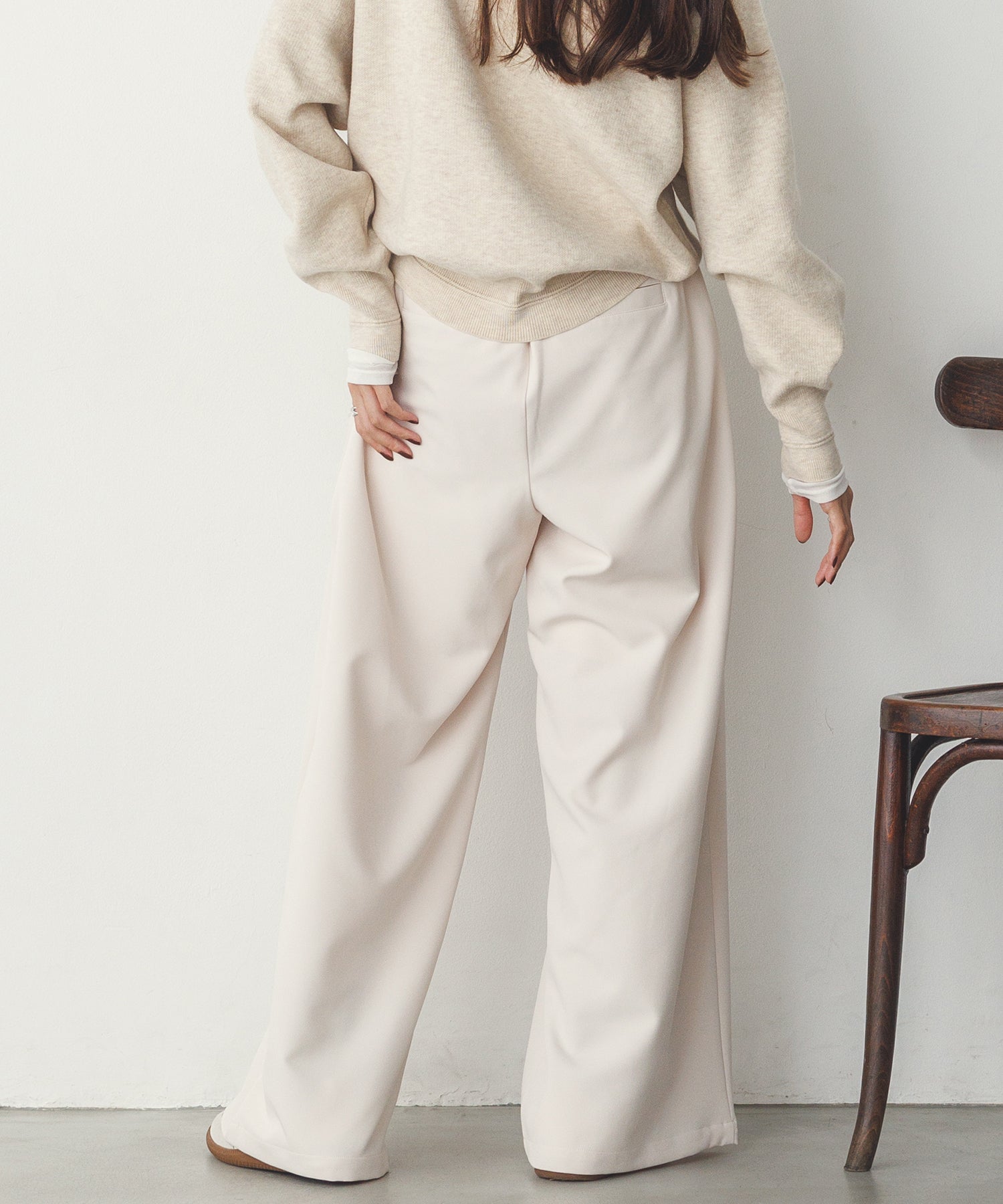 ストレッチワイドパンツ