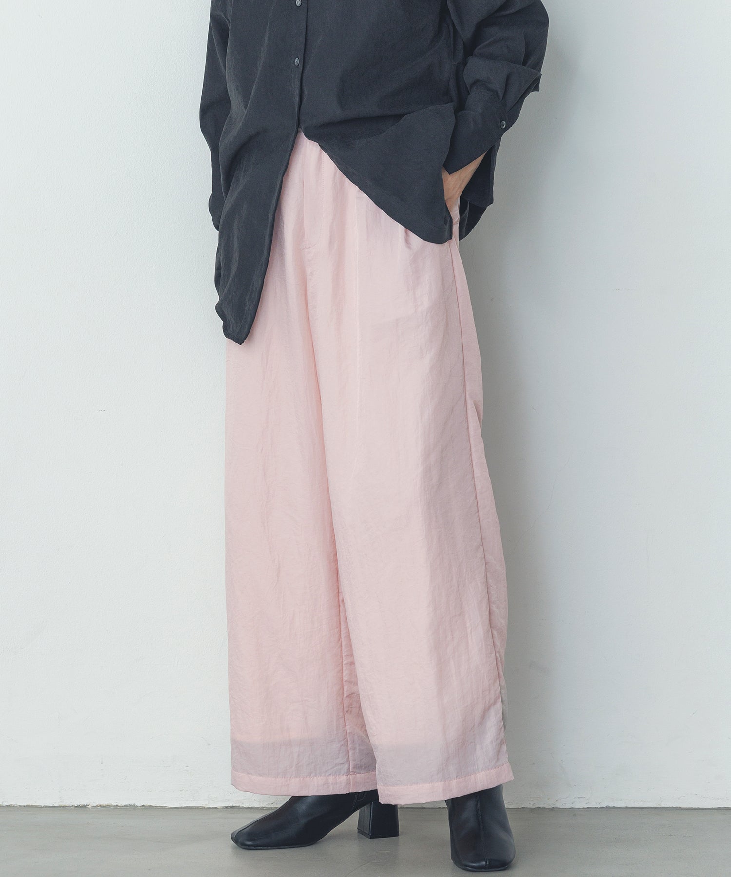 ナイロンツイル タックパンツ