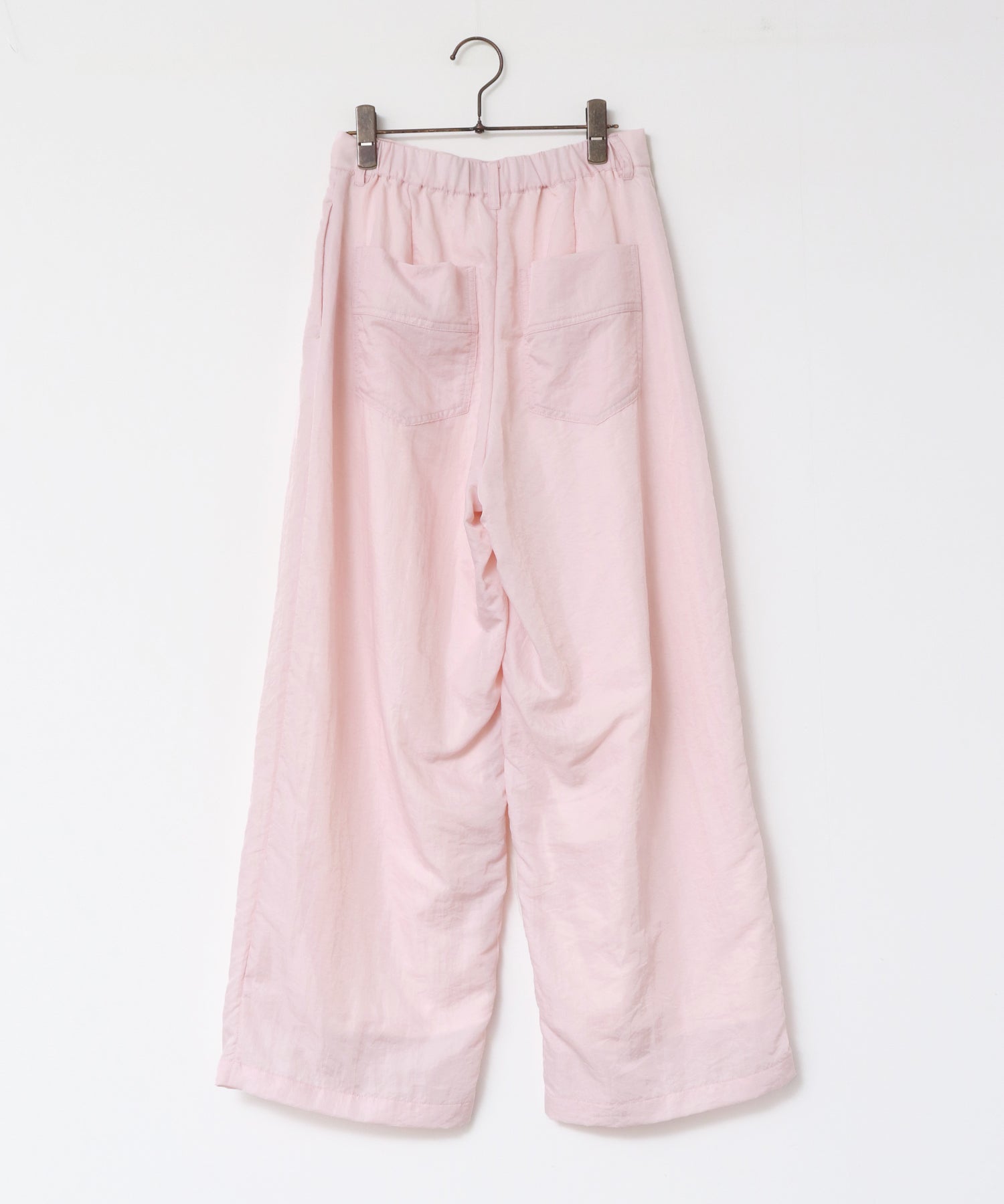 ナイロンツイル タックパンツ