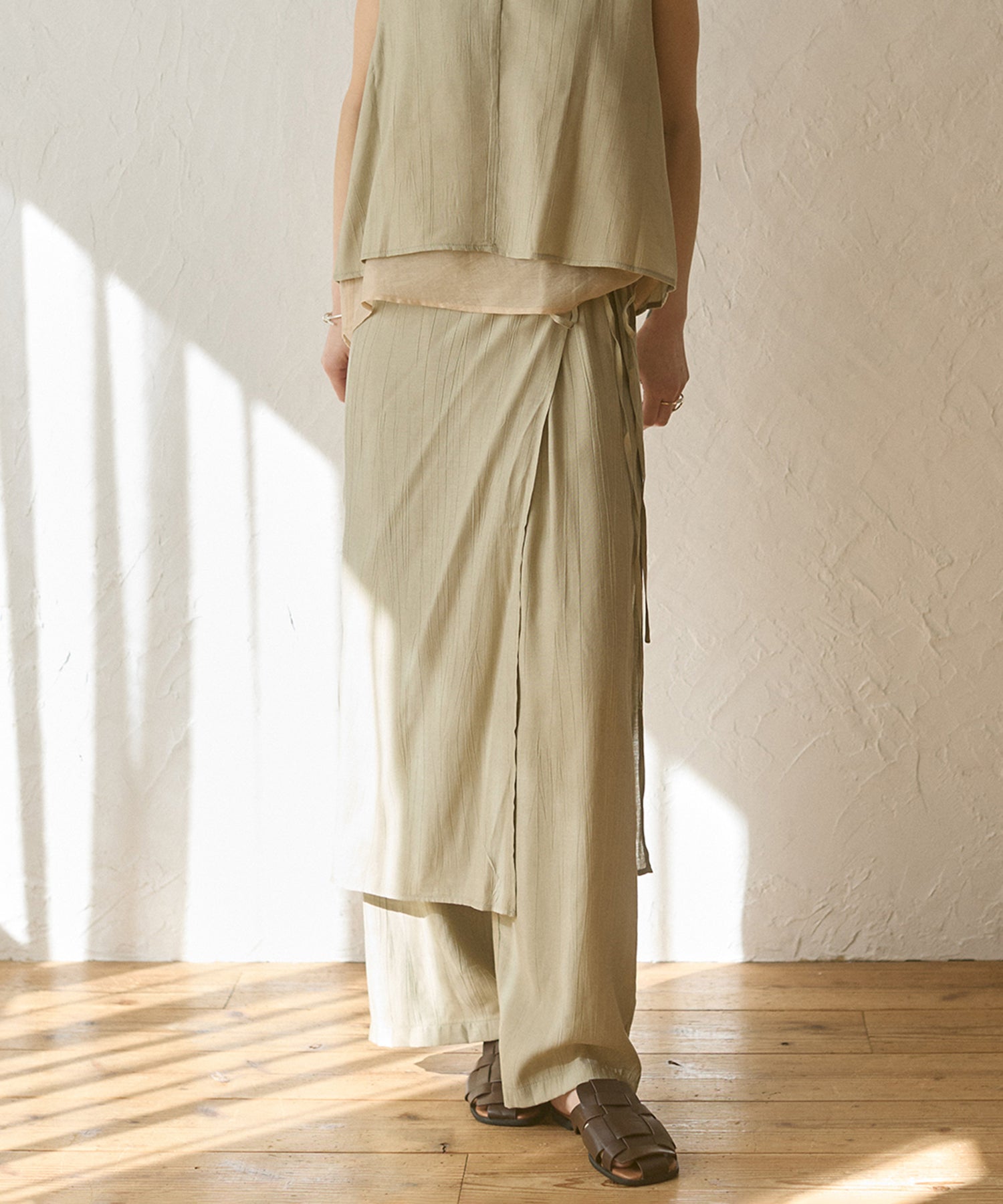 《PRE-ORDER》WASH-SATIN LAYERED SKIRT