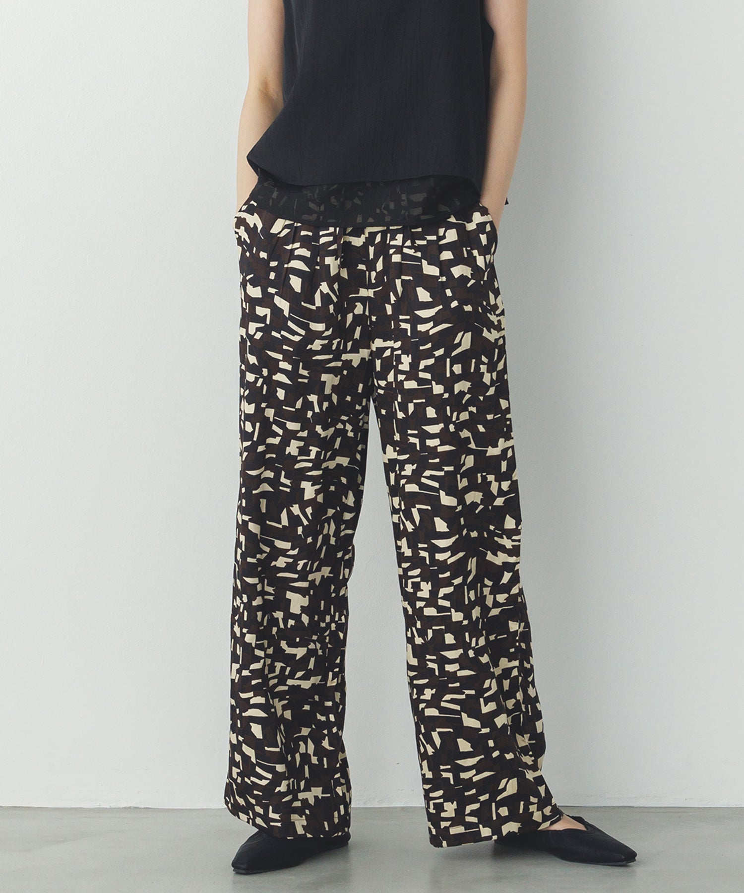 ジオメトリックプリント イージーパンツ
